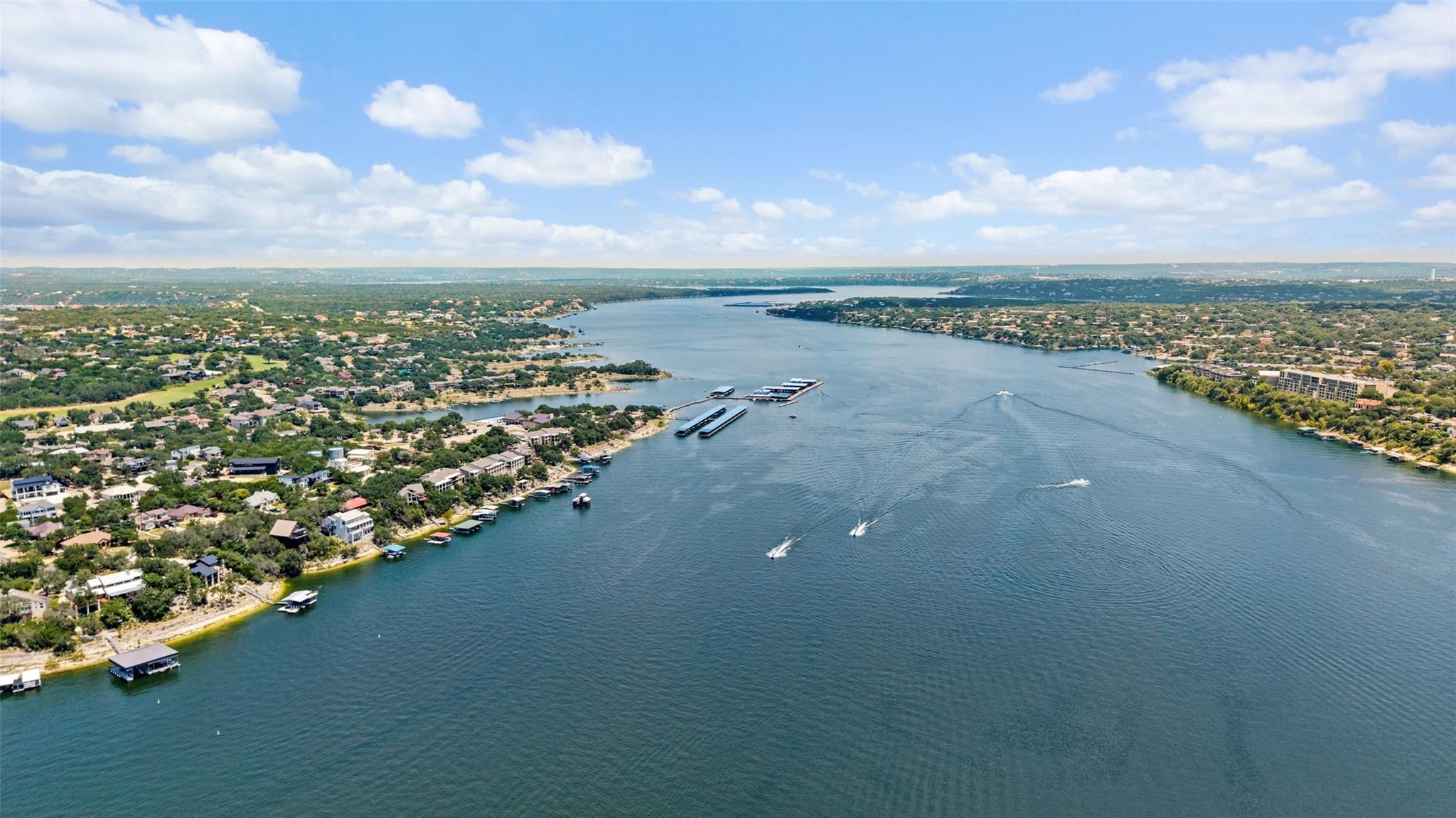 18401 Lakepoint CIR