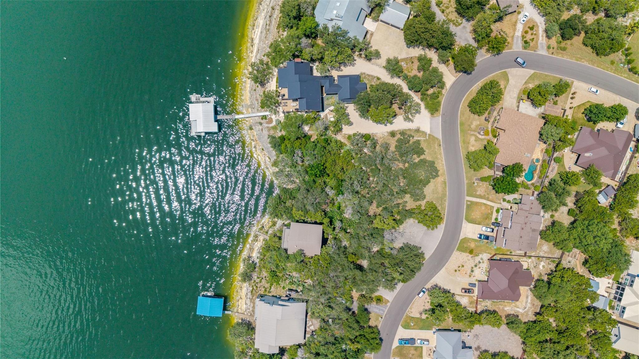 18401 Lakepoint CIR