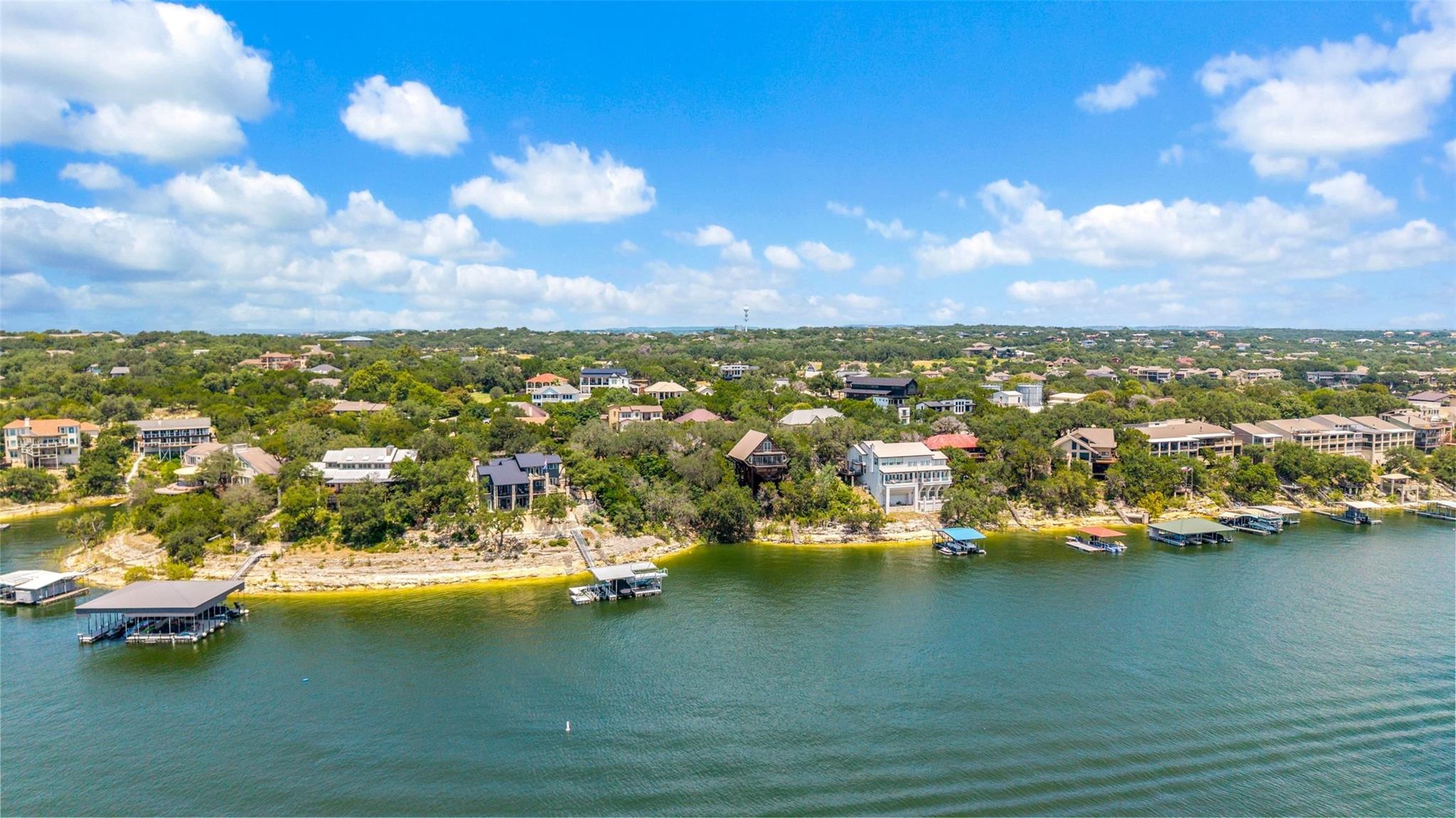 18401 Lakepoint CIR