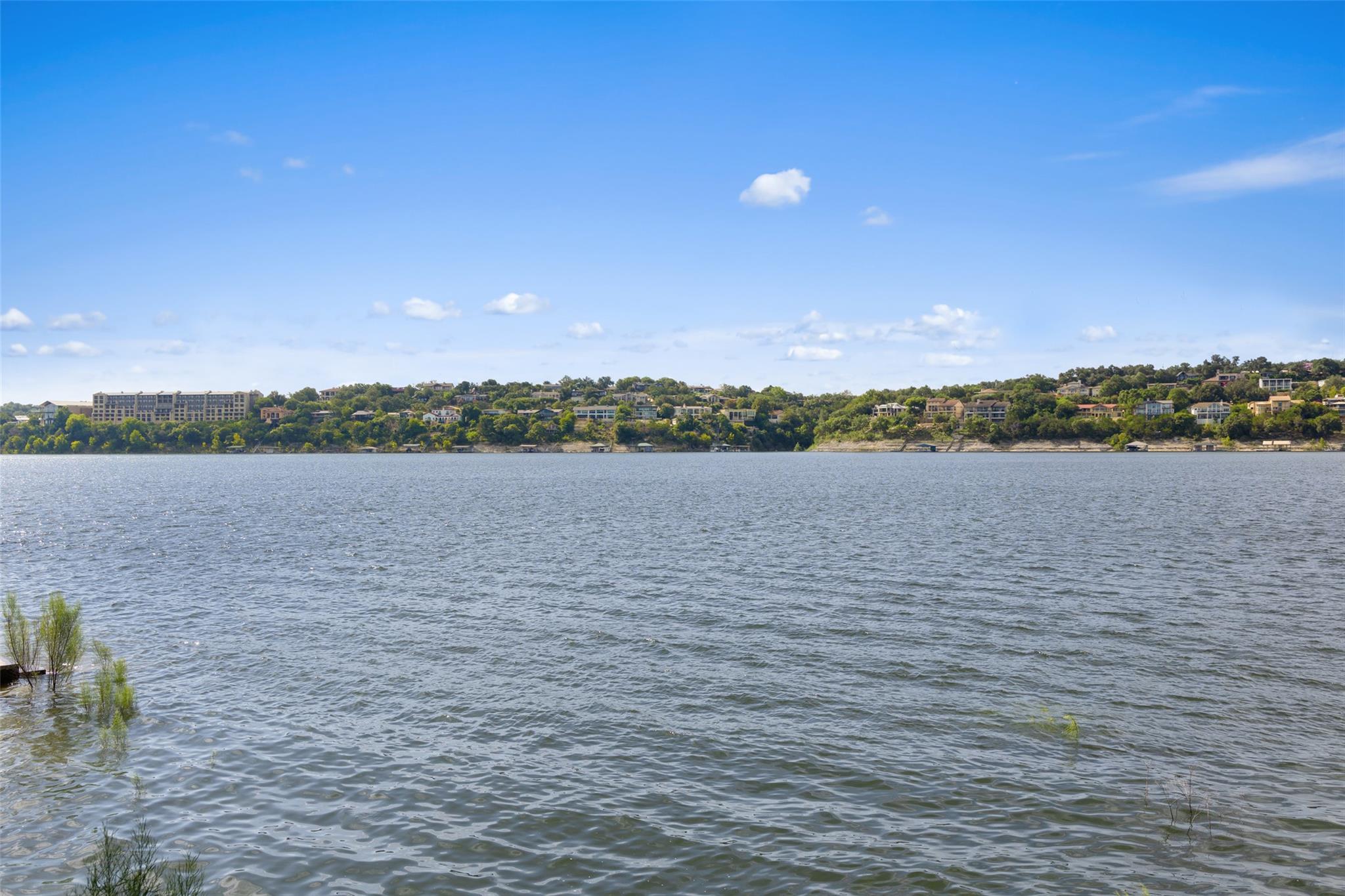 18401 Lakepoint CIR