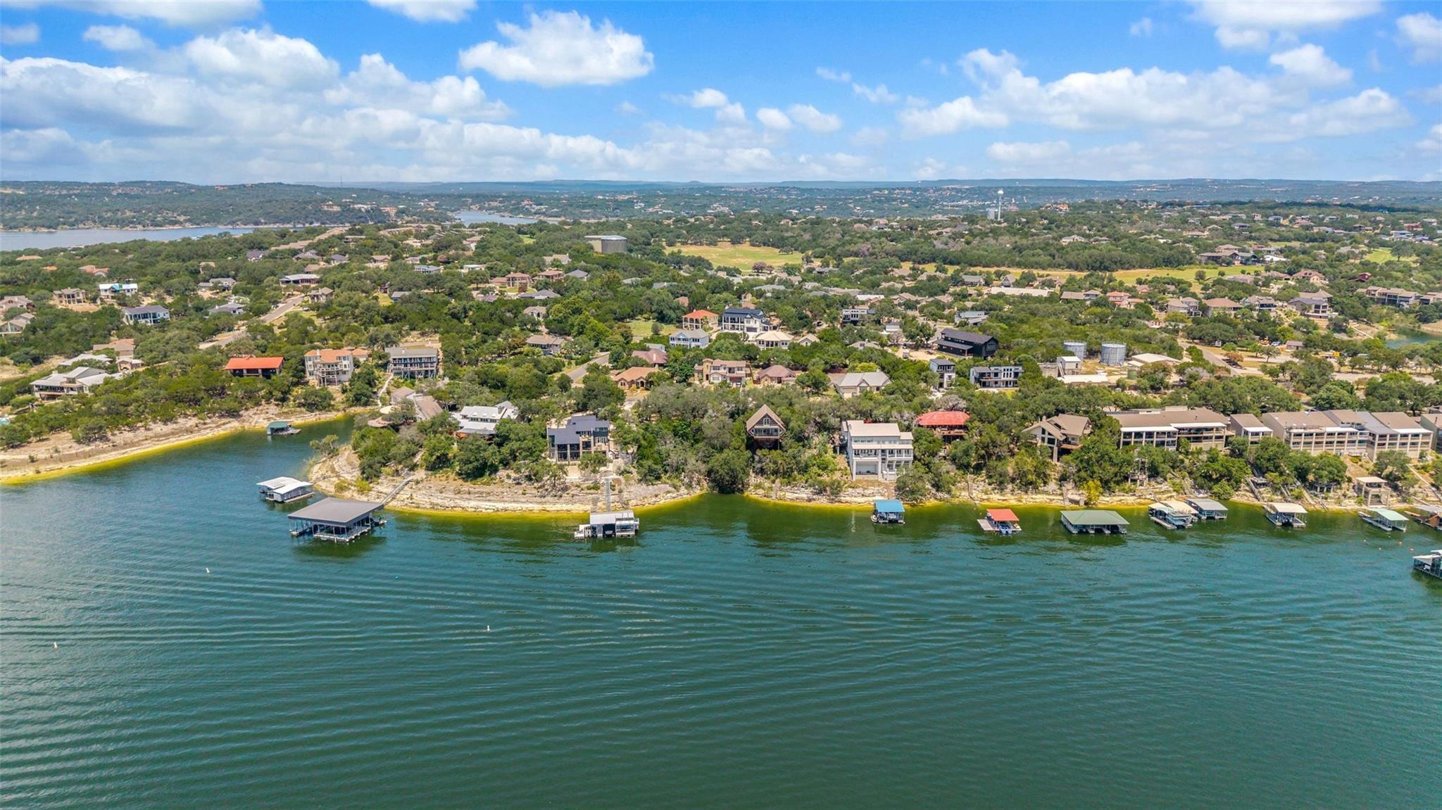 18401 Lakepoint CIR