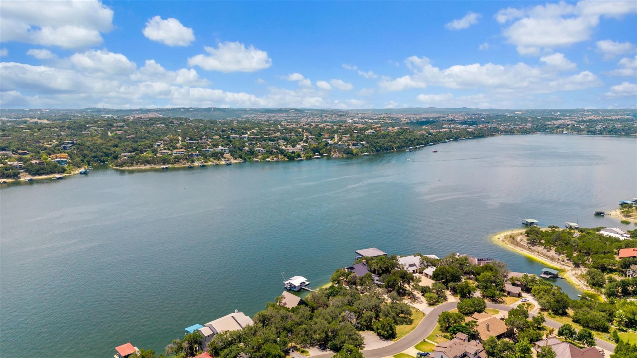 18401 Lakepoint CIR