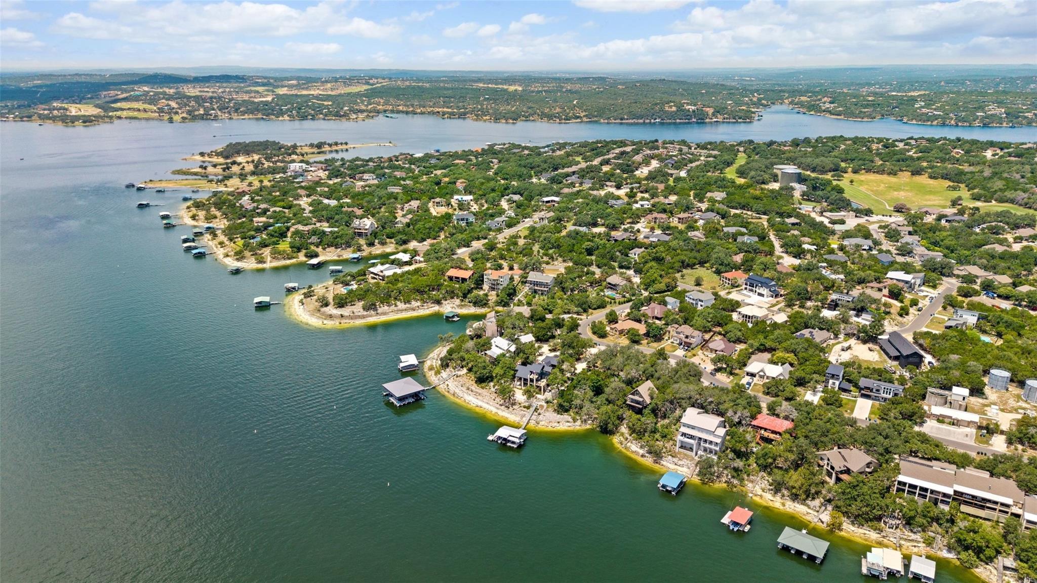 18401 Lakepoint CIR