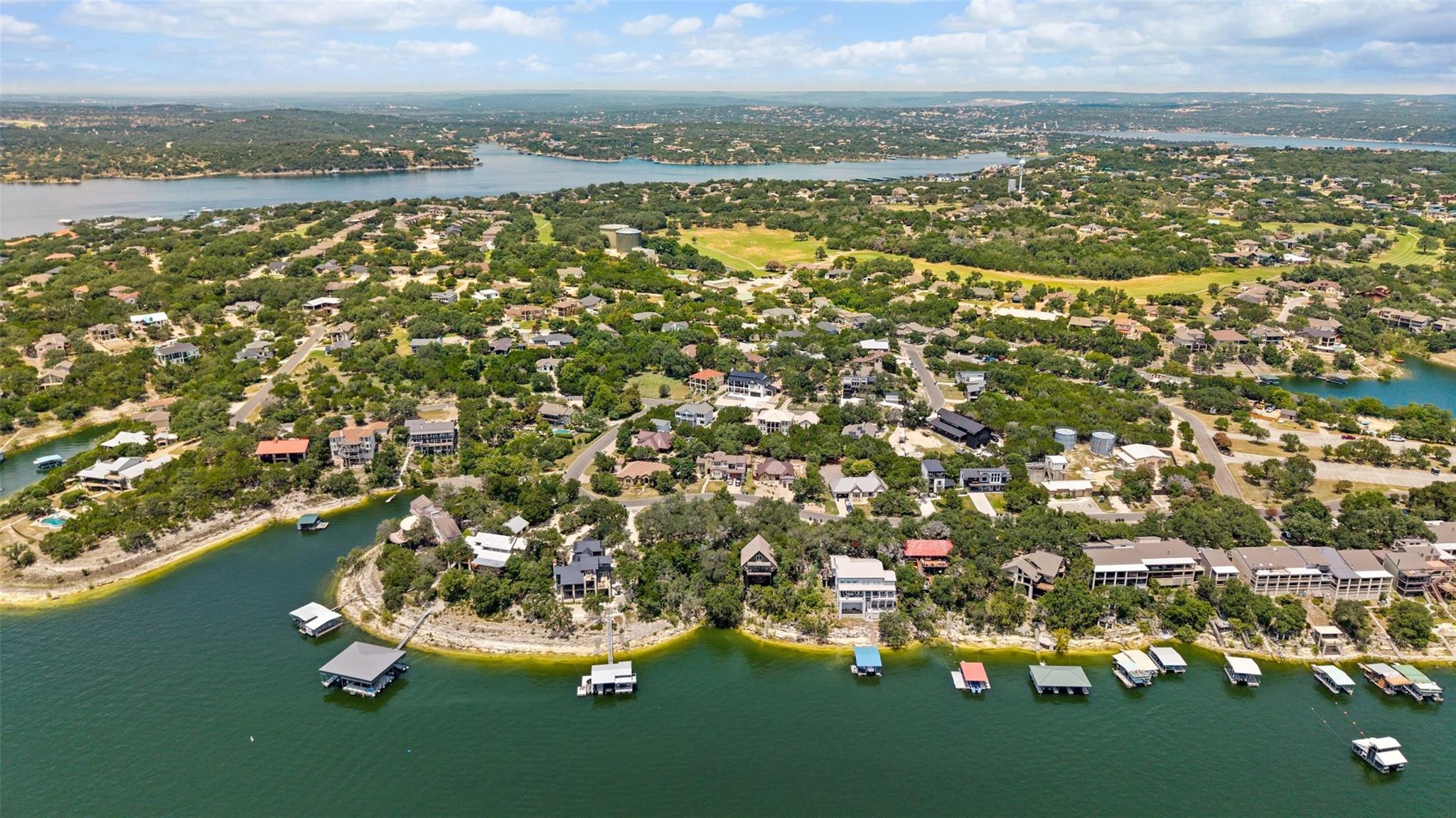18401 Lakepoint CIR