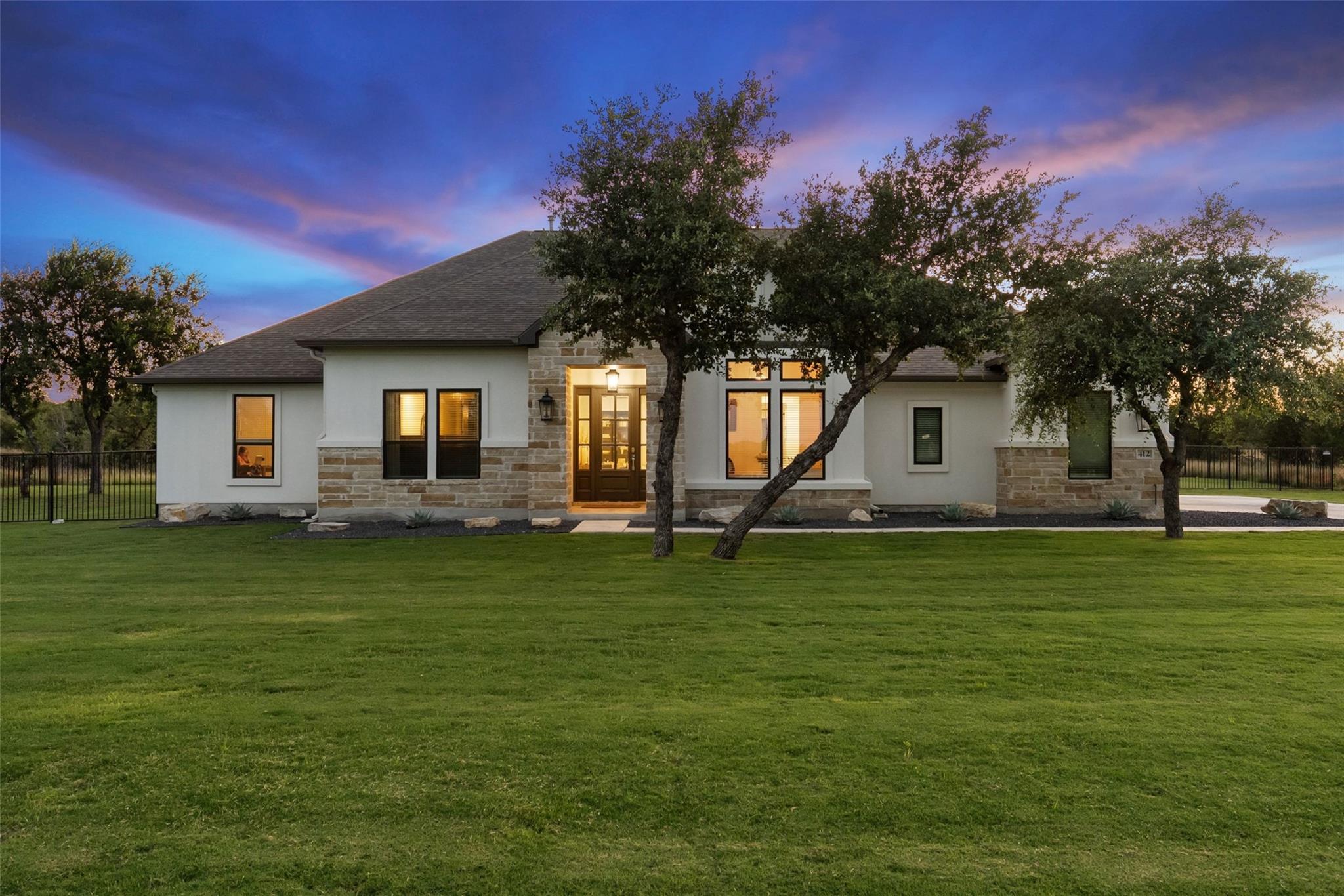 412 Oakpark DR