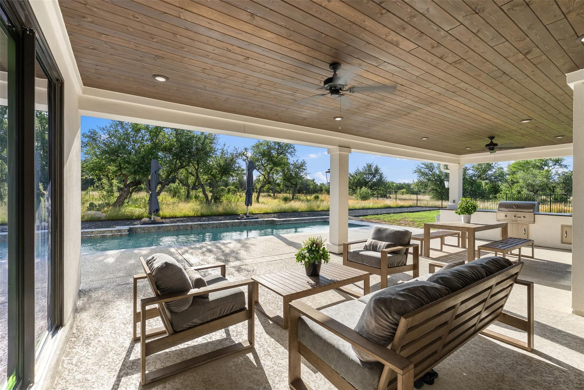 412 Oakpark DR