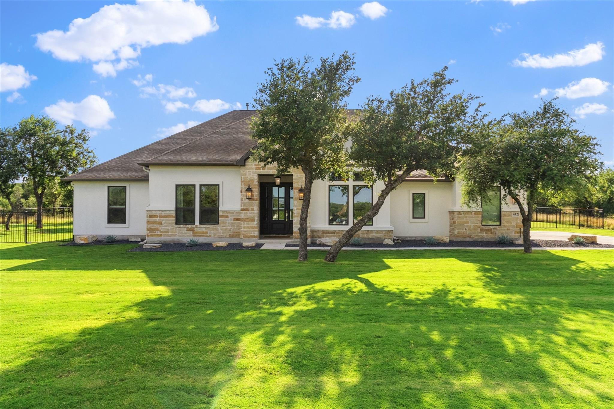 412 Oakpark DR