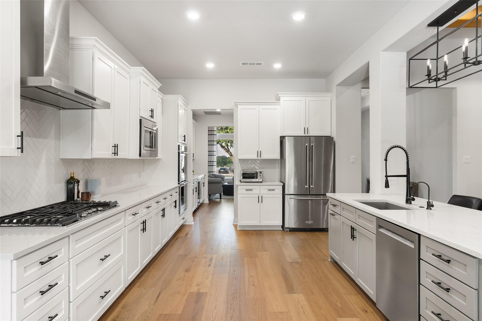 412 Oakpark DR