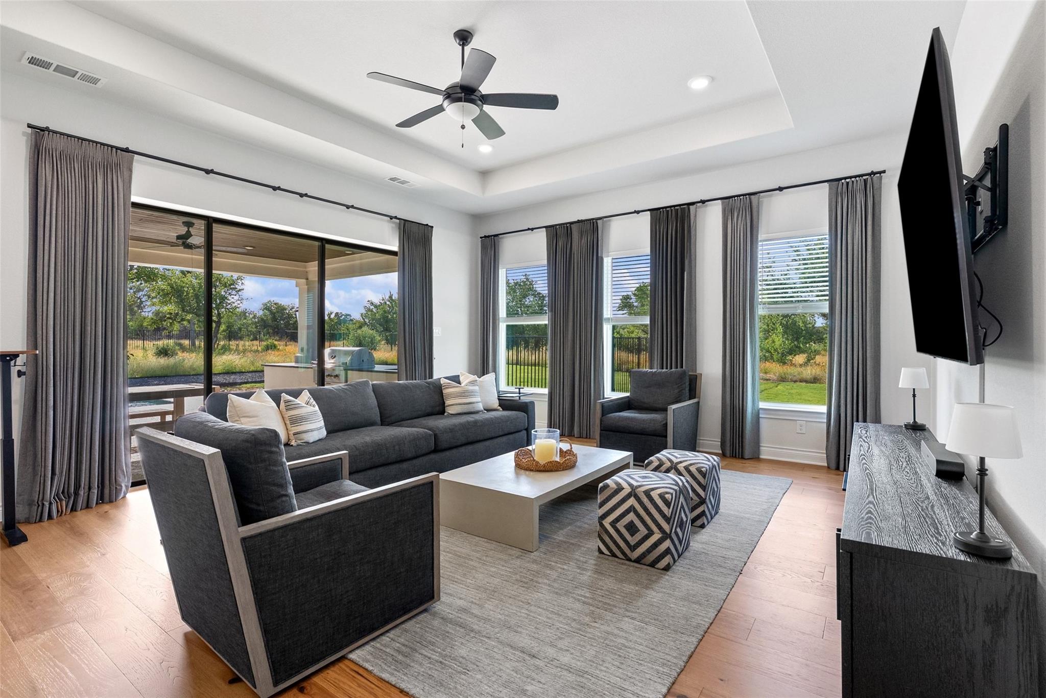 412 Oakpark DR