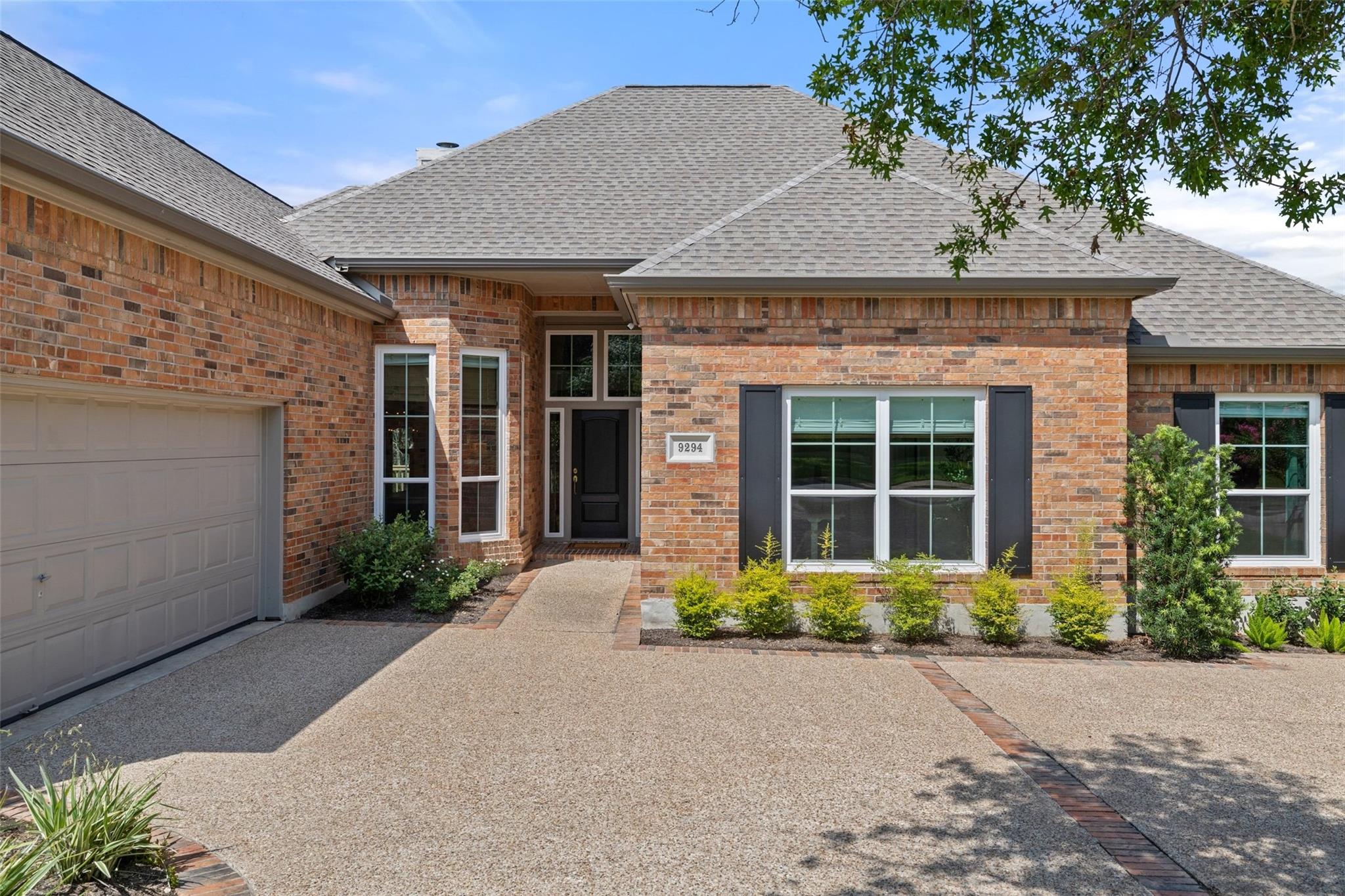 9294 Scenic Bluff DR