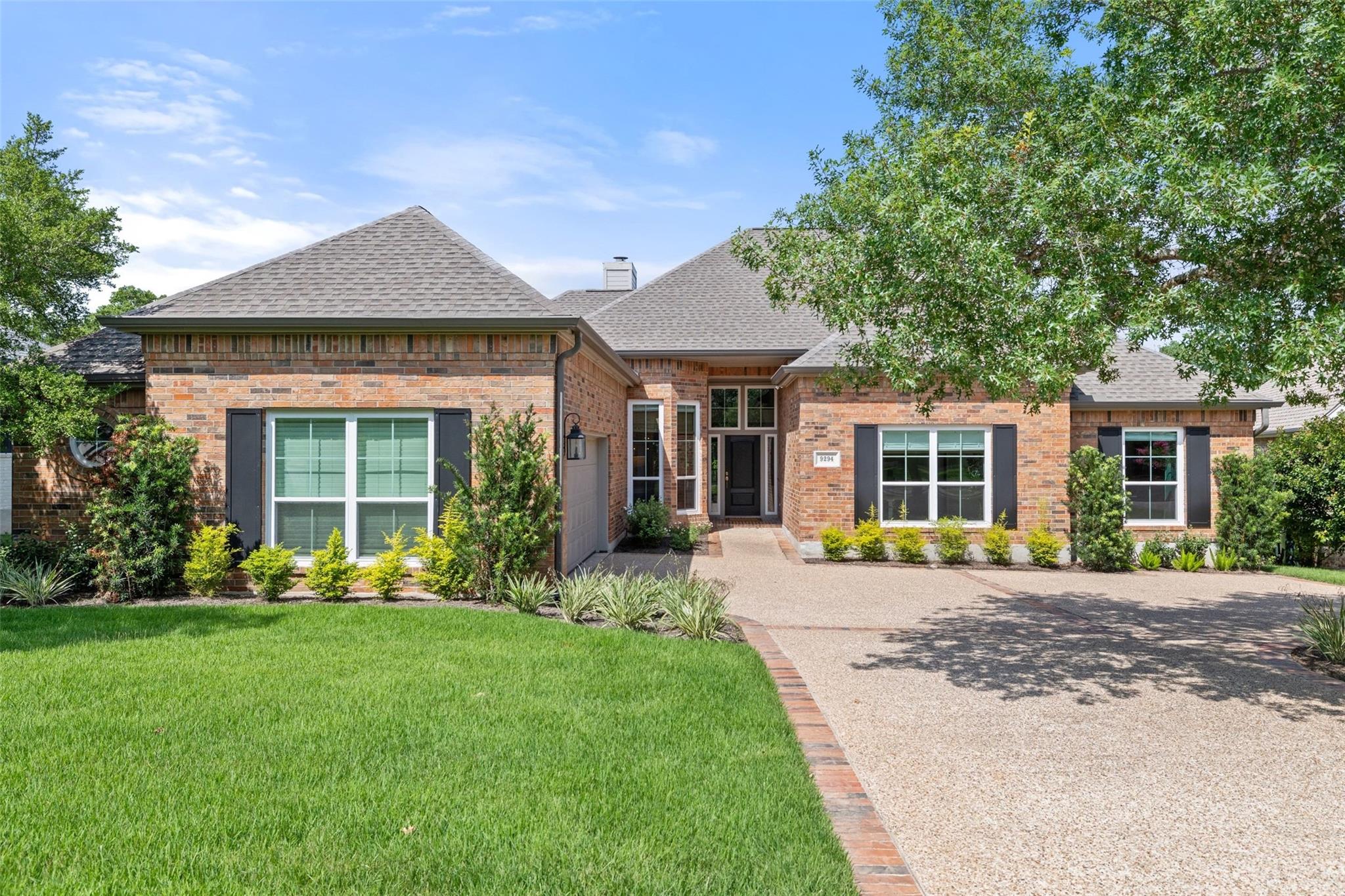 9294 Scenic Bluff DR