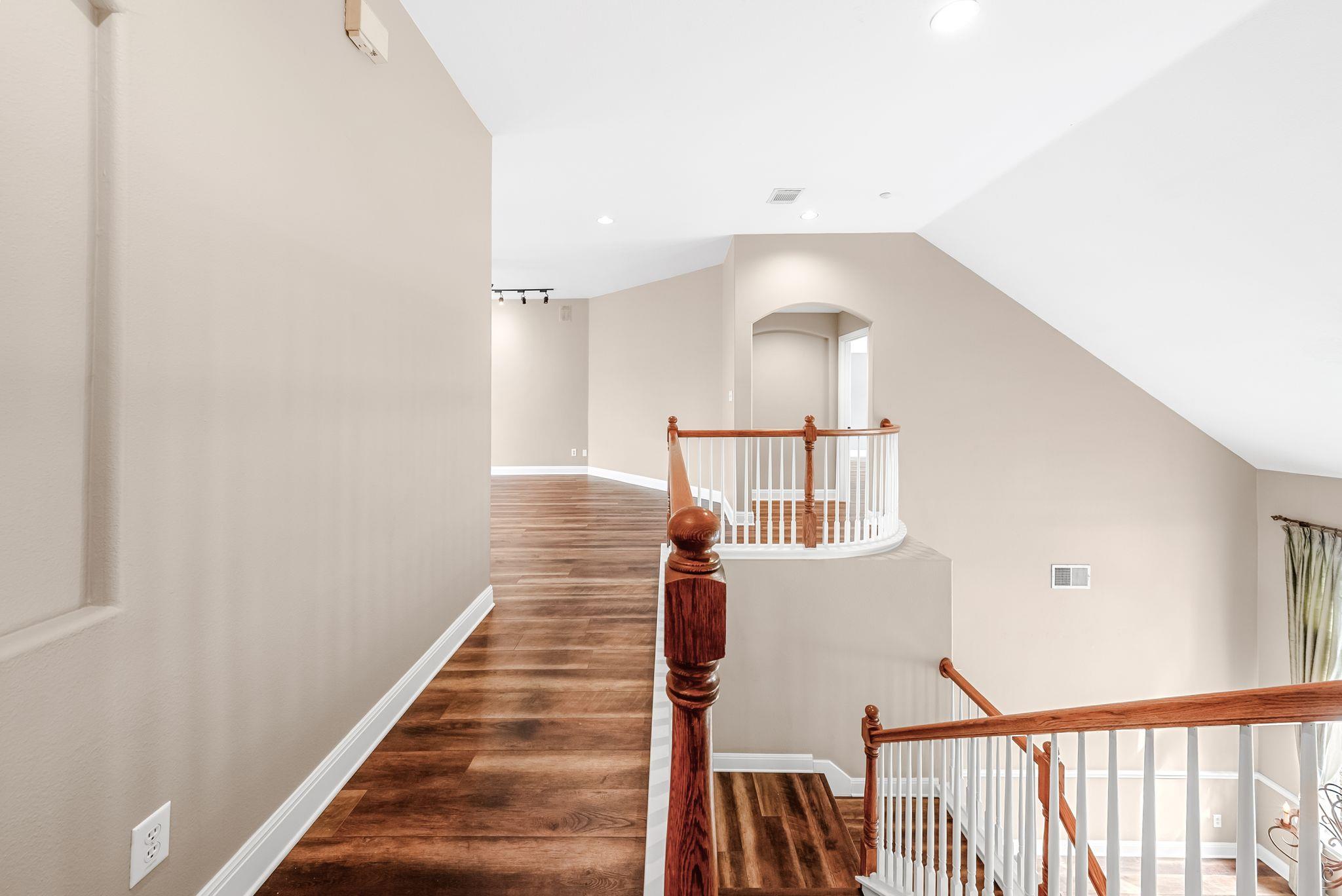 3704 Mira Vista DR