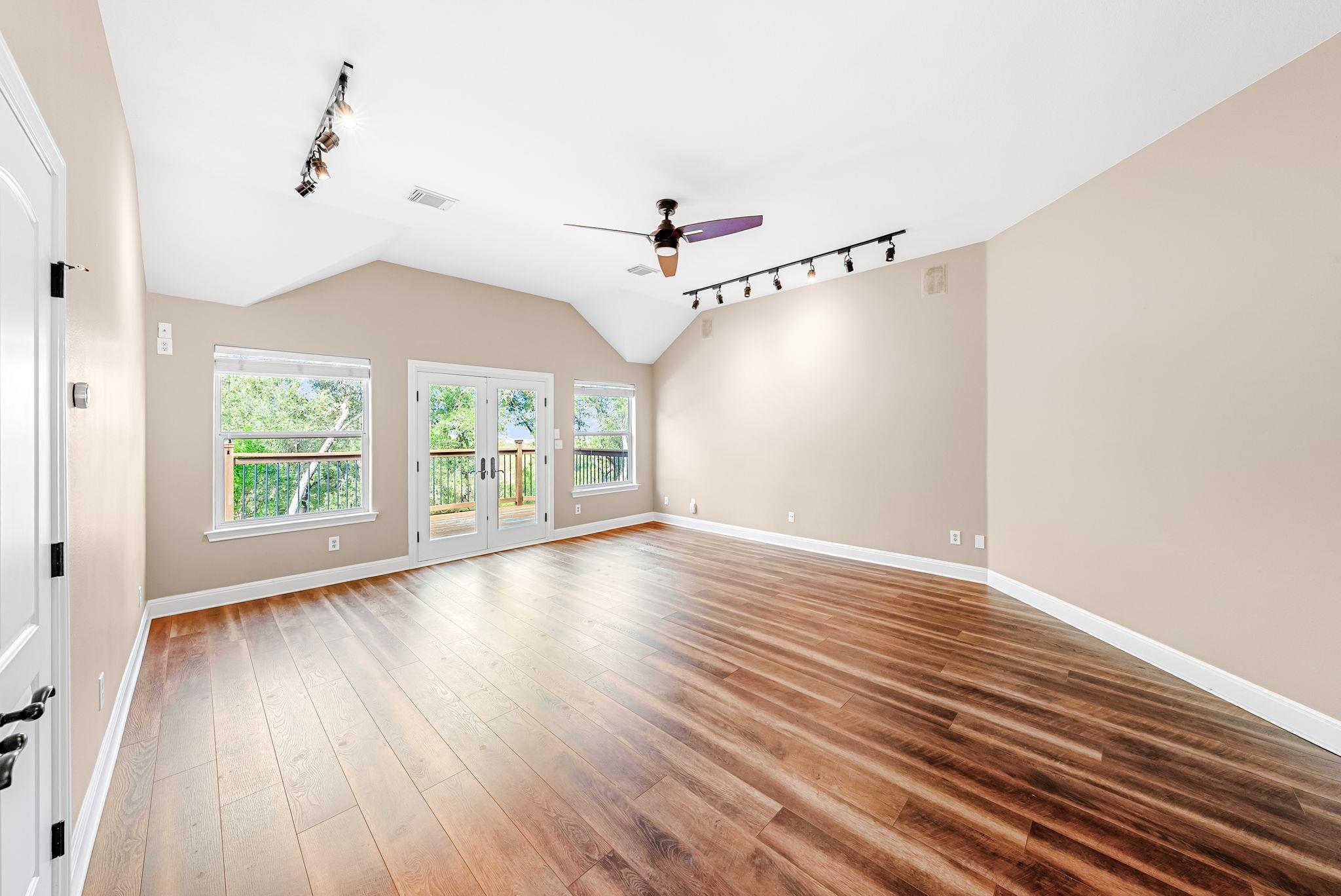 3704 Mira Vista DR