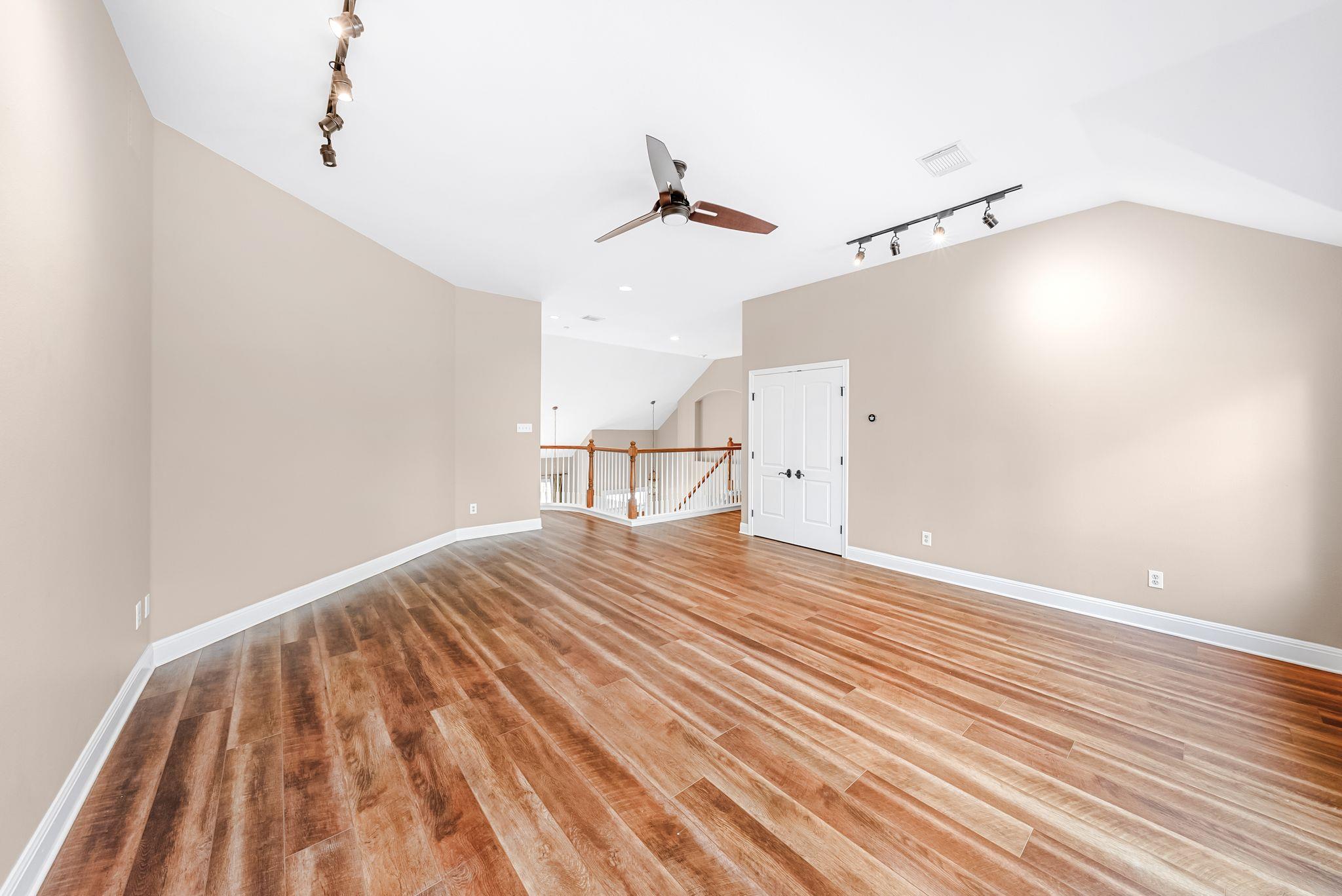 3704 Mira Vista DR