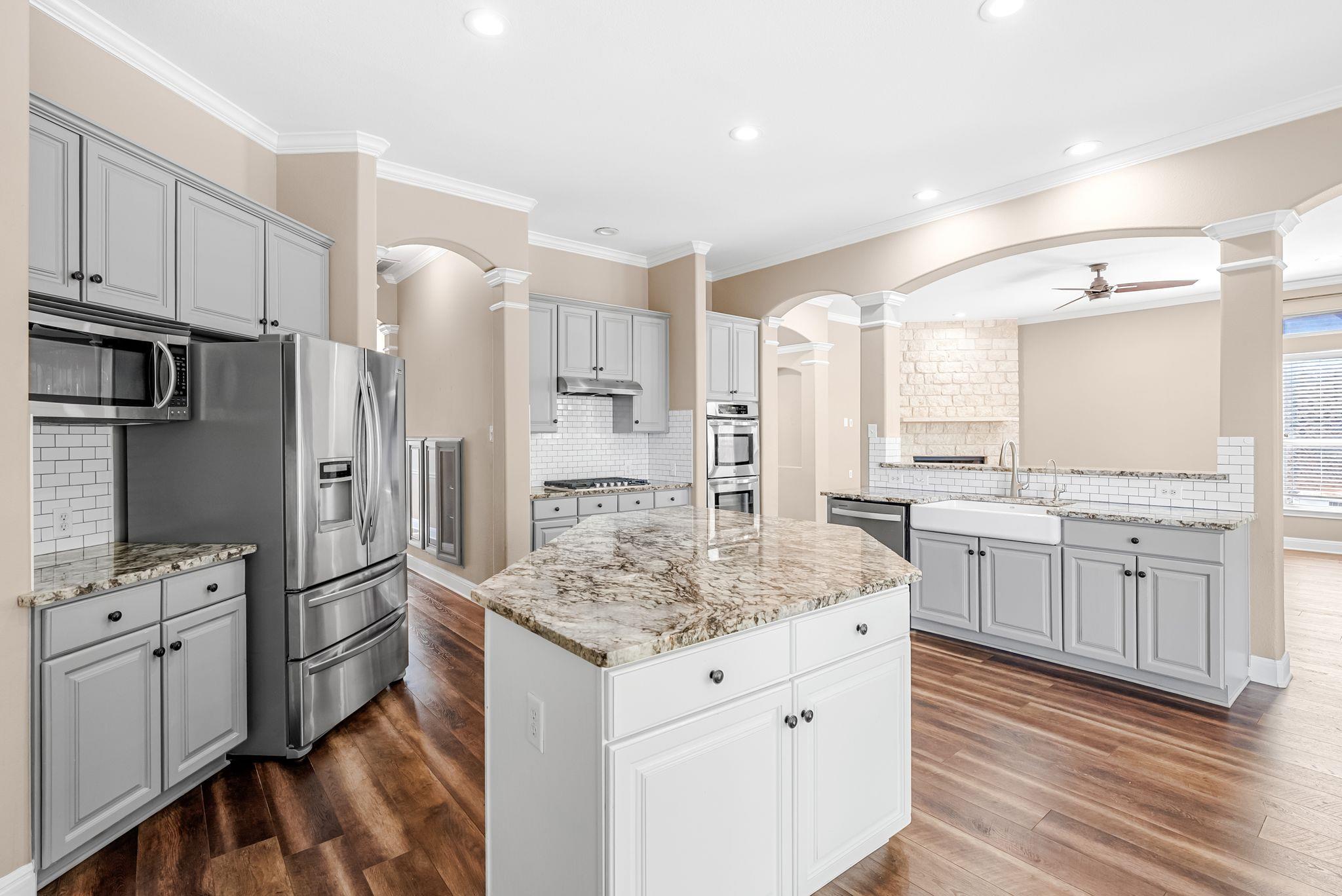 3704 Mira Vista DR