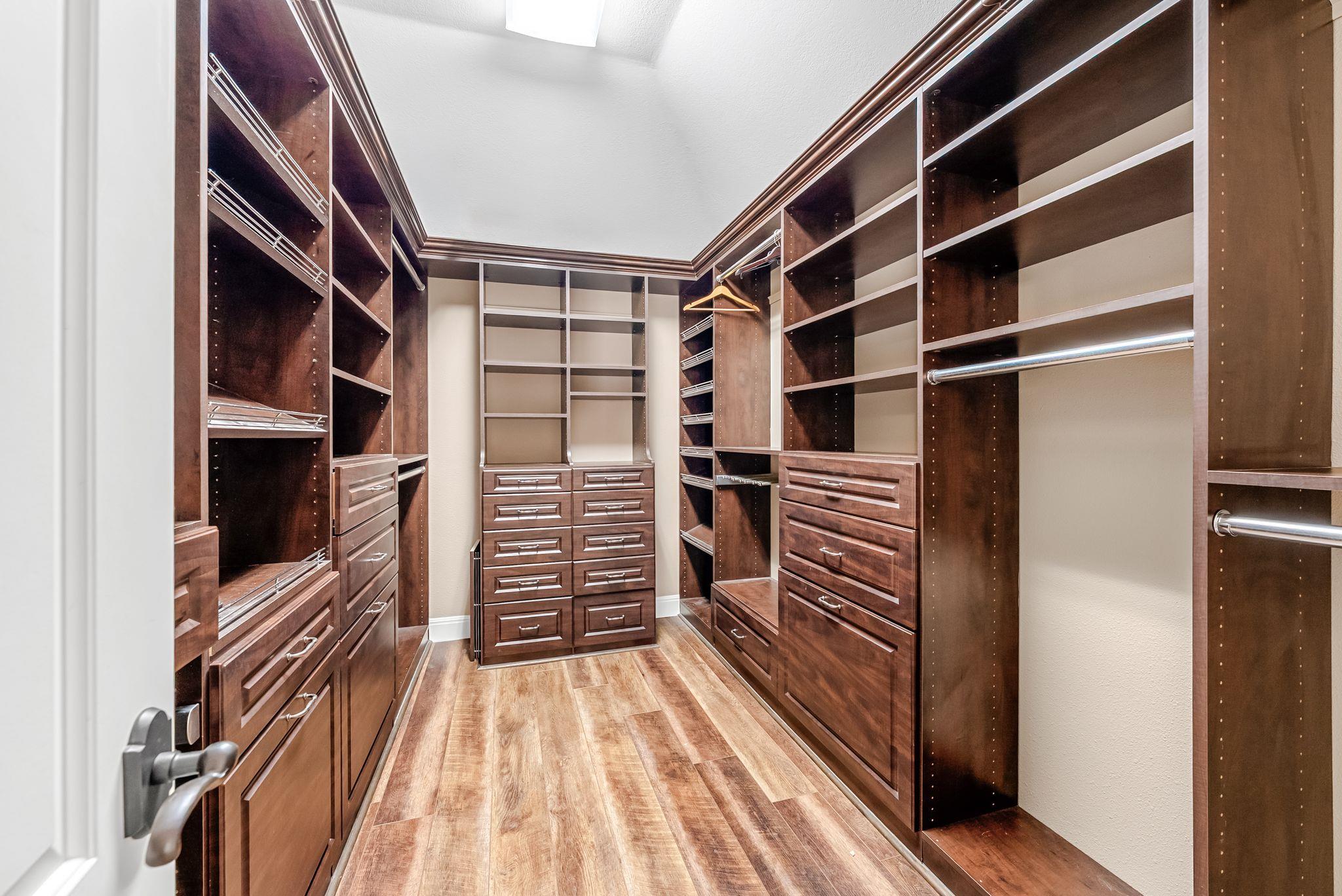 3704 Mira Vista DR