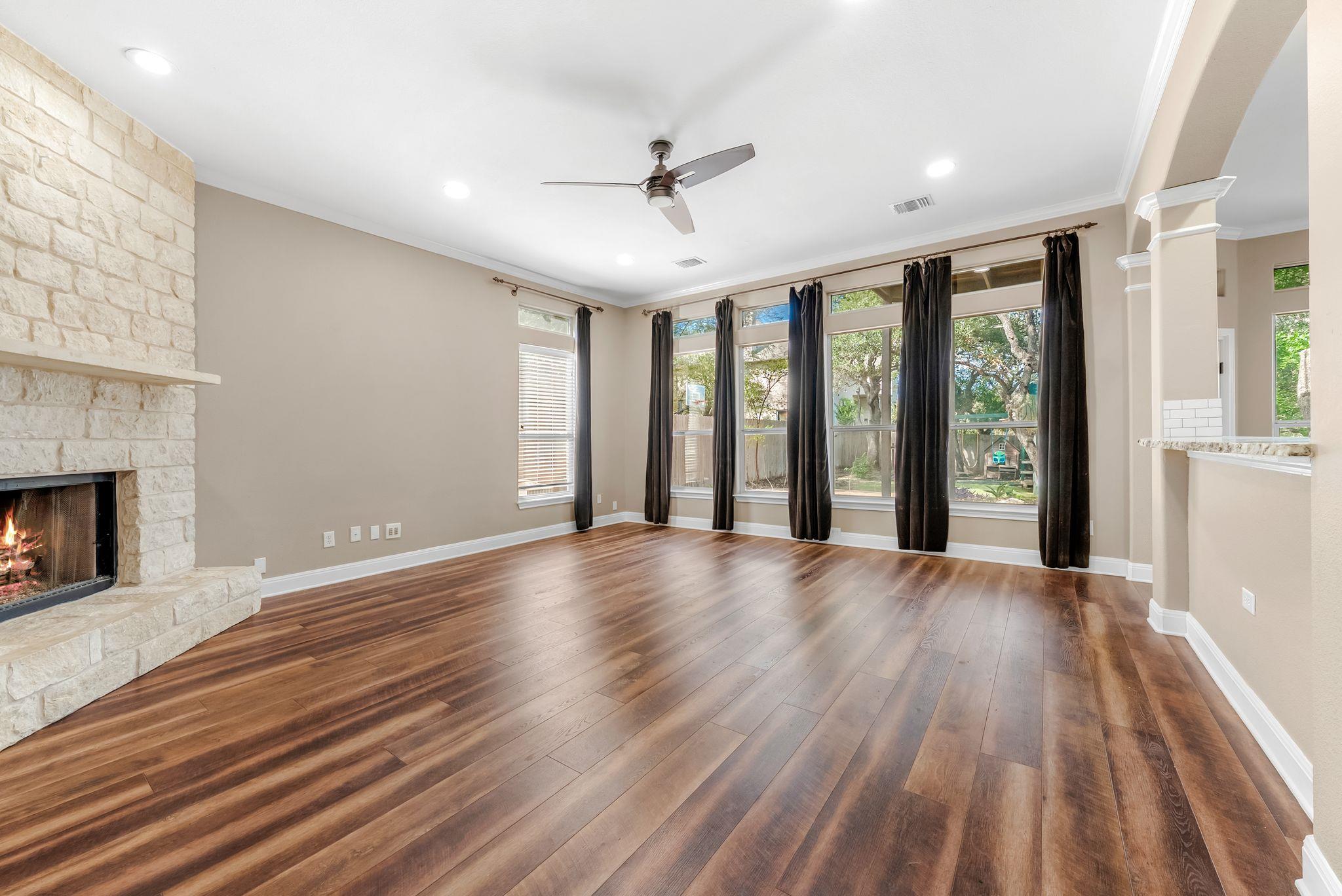 3704 Mira Vista DR