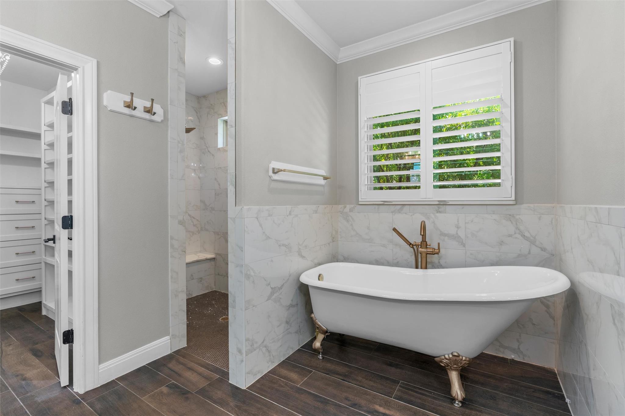 152 Whitney Woods CIR
