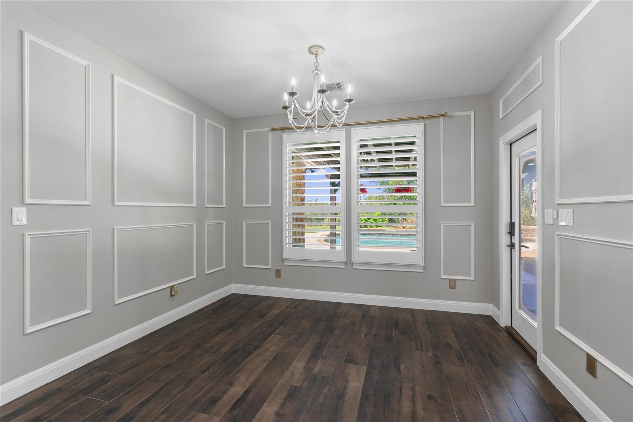 152 Whitney Woods CIR