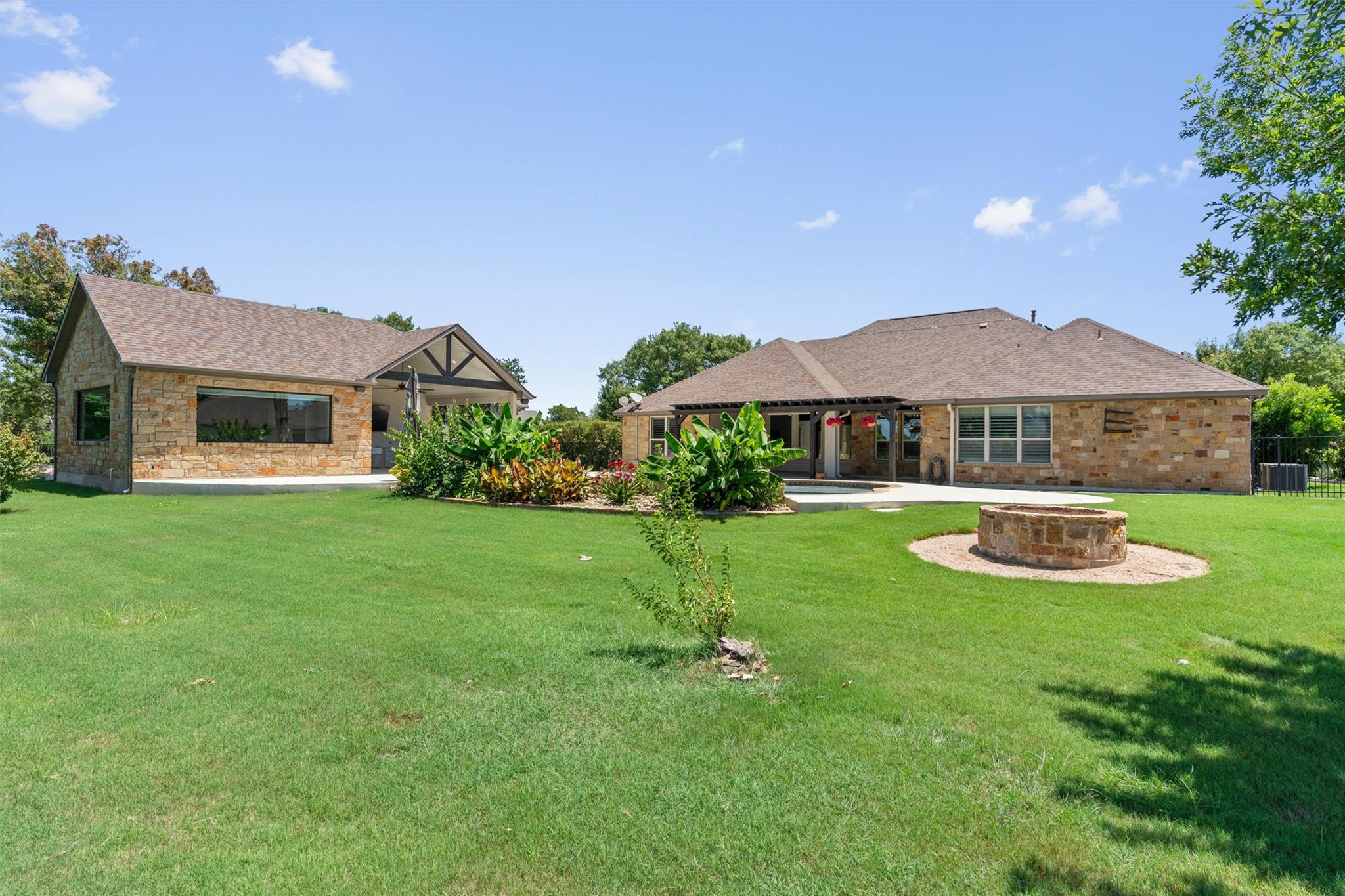 152 Whitney Woods CIR