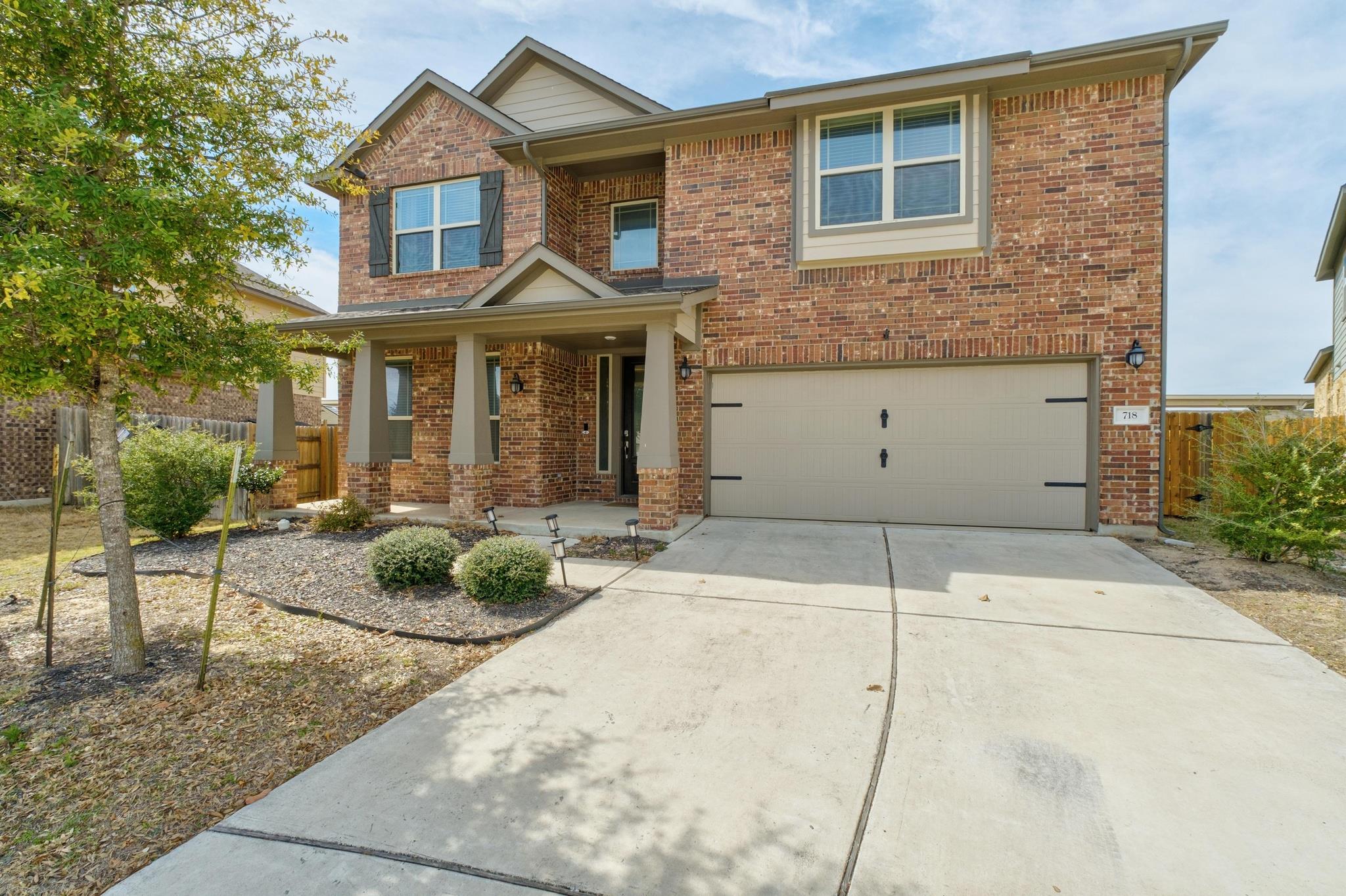 718 Hereford LOOP