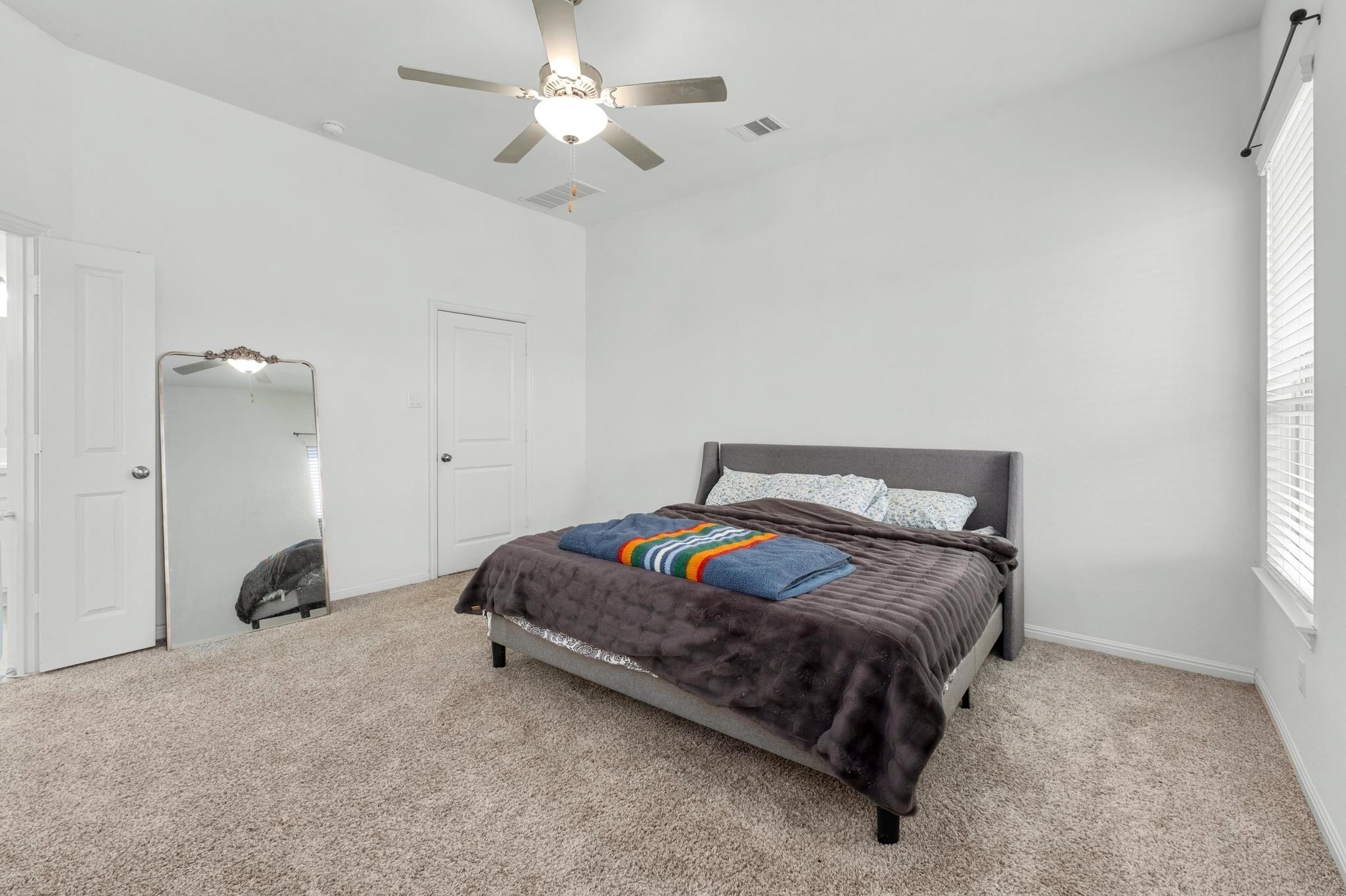 718 Hereford LOOP