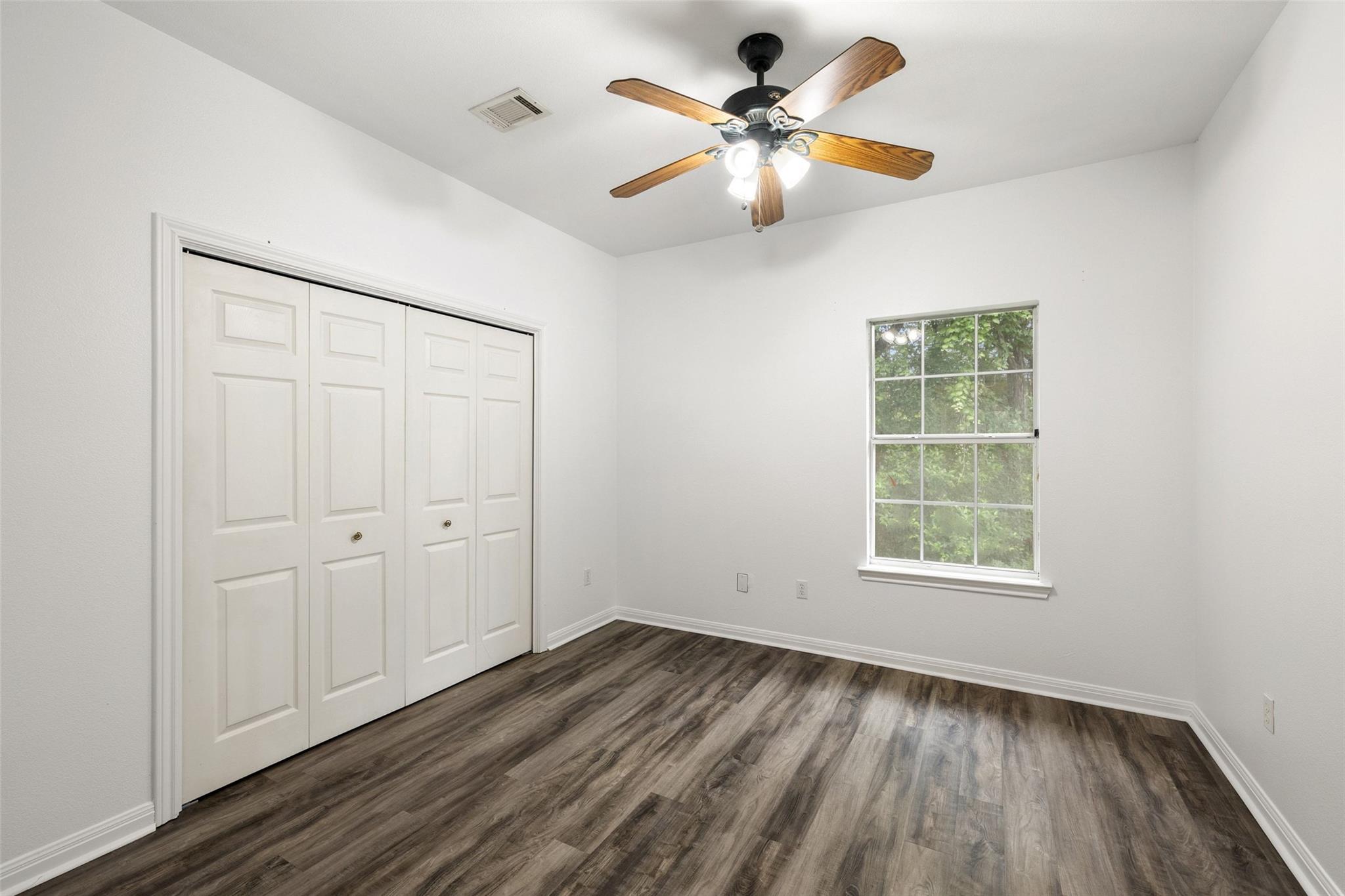 1301 S Quinlan Park RD