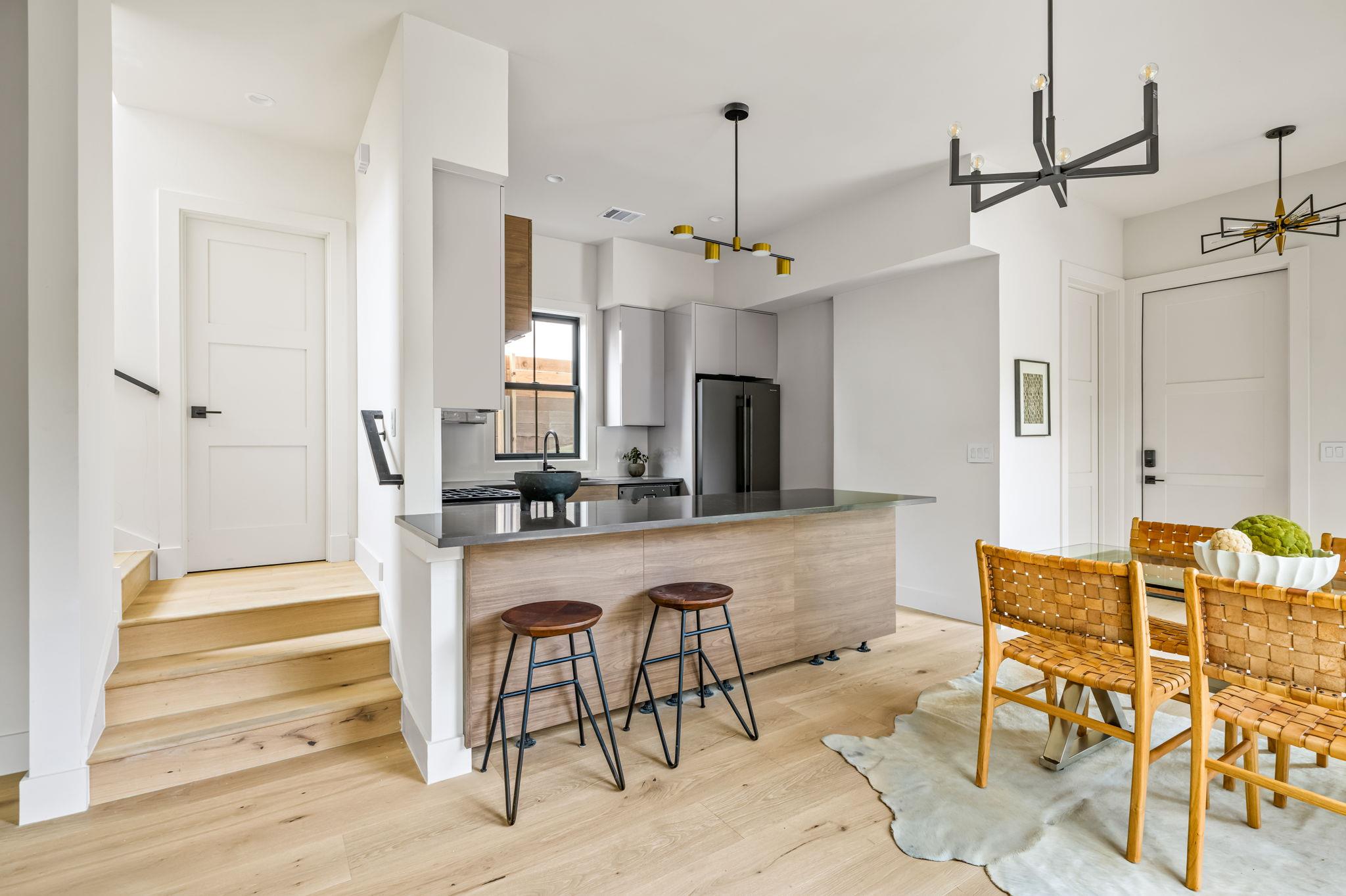2404 Euclid Ave # 1