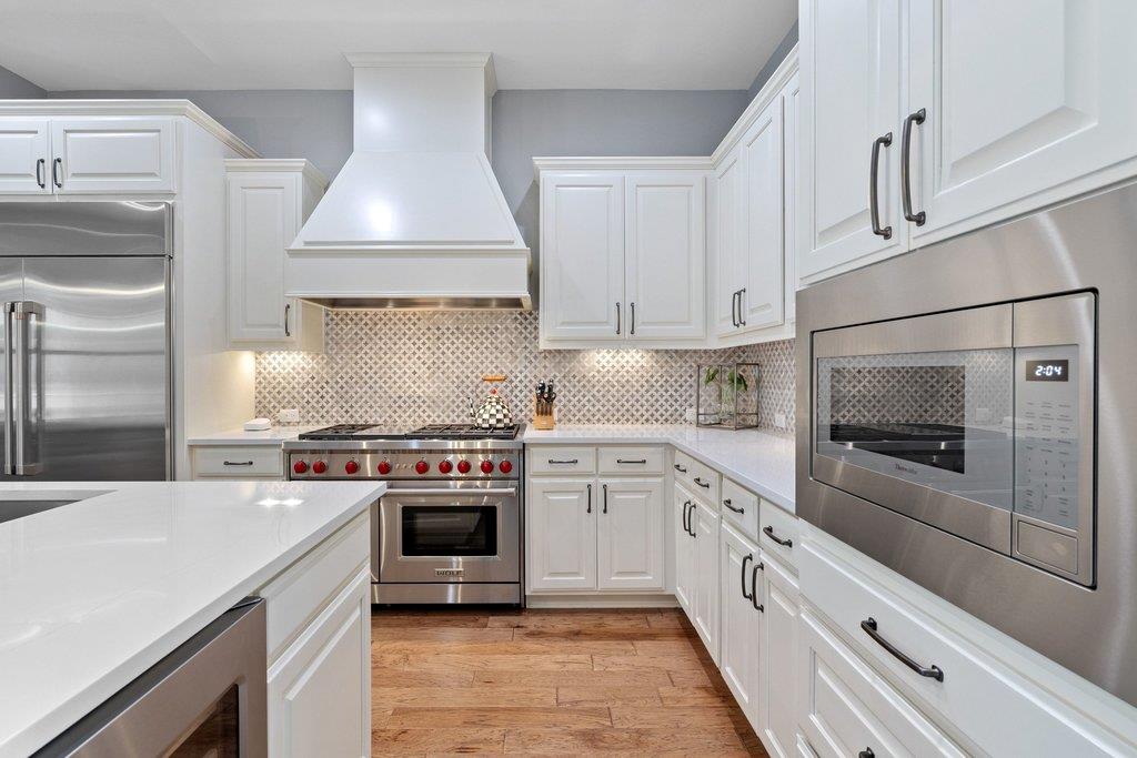 320 Bisset CT