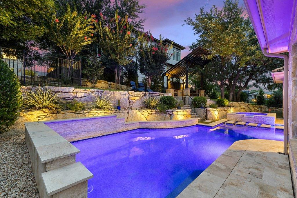 320 Bisset CT
