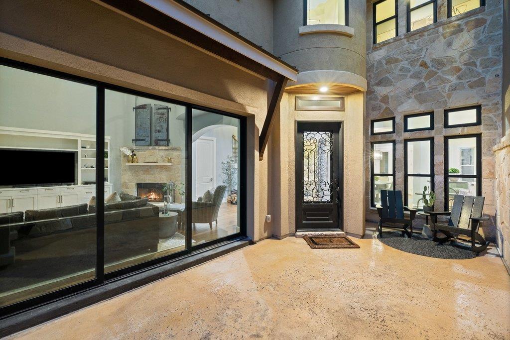 320 Bisset CT