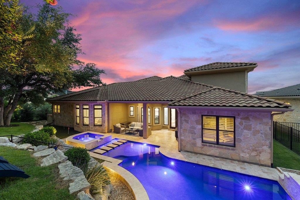 320 Bisset CT