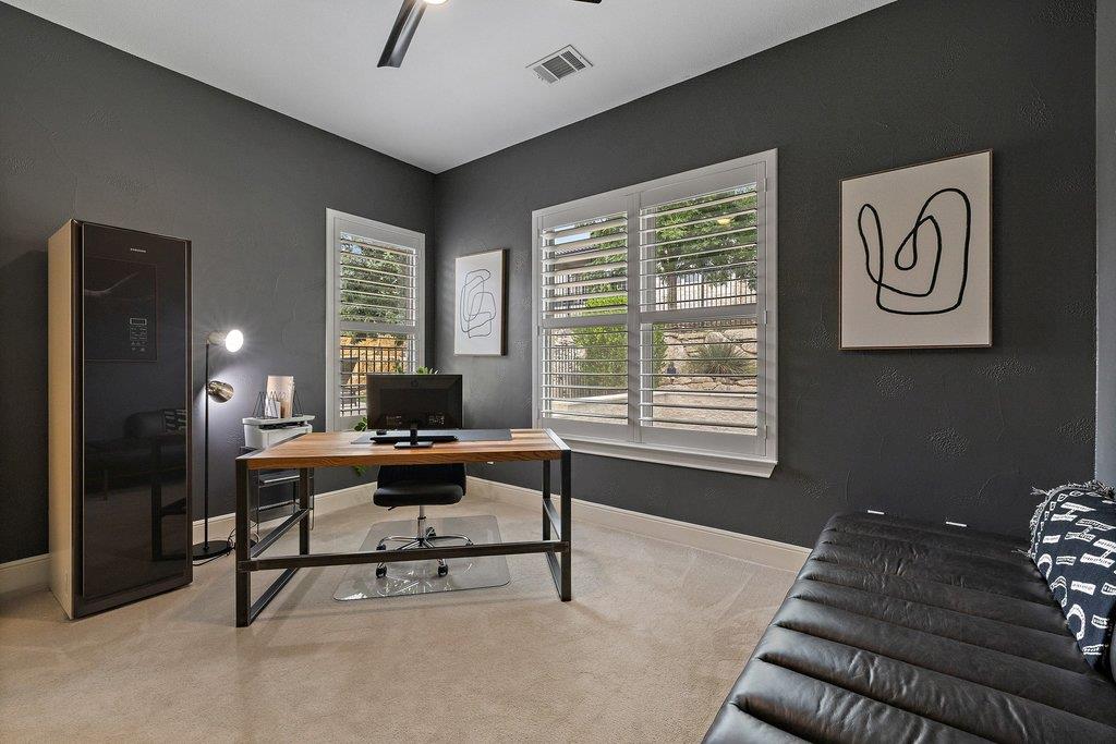 320 Bisset CT