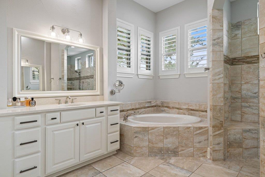 320 Bisset CT