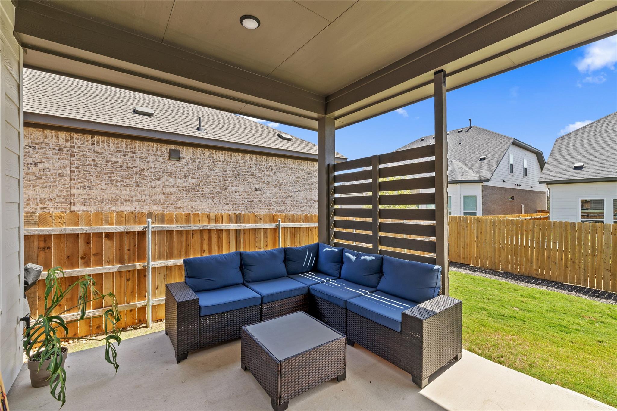 167 Darley Oak DR