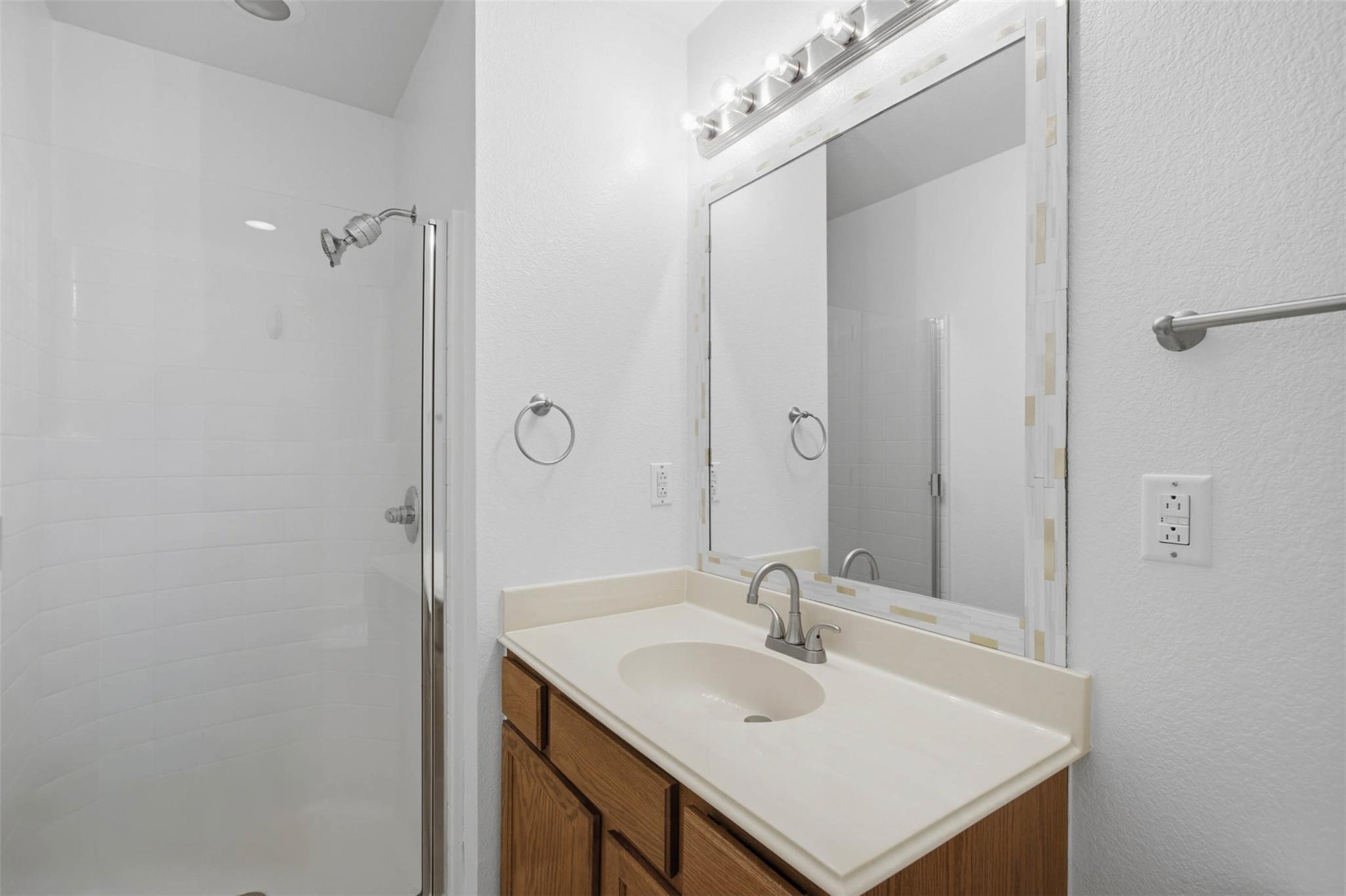 12704 Saint Thomas DR