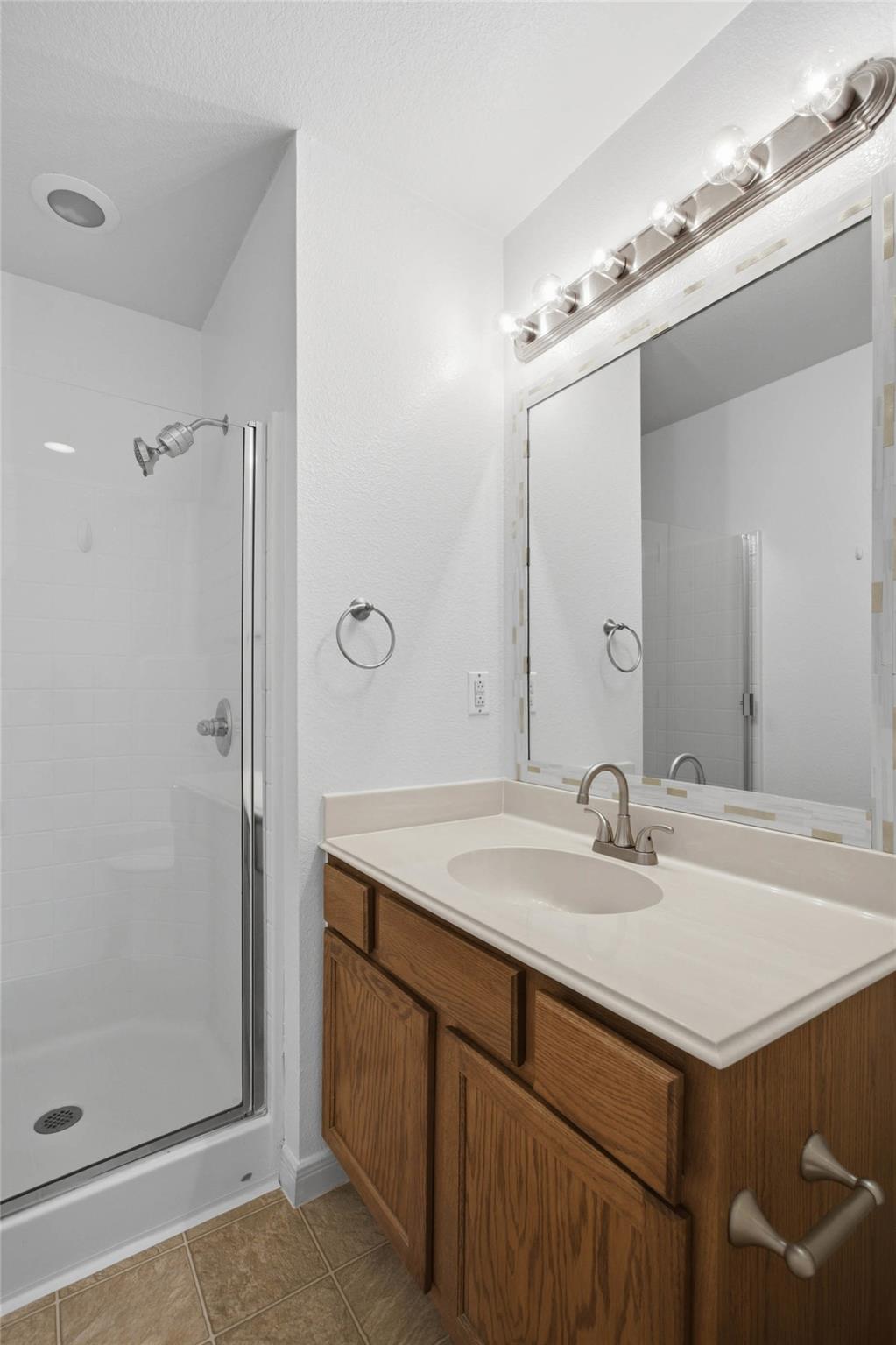 12704 Saint Thomas DR