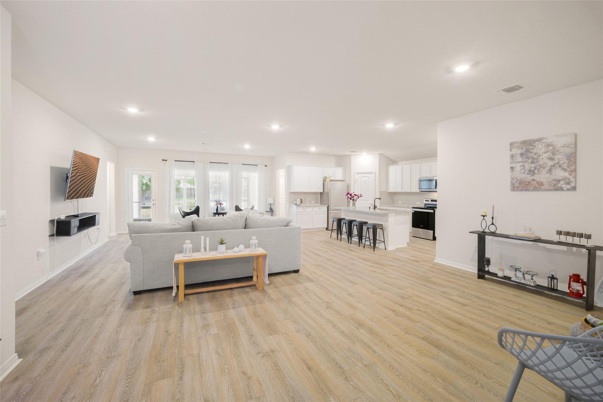 109 Egret DR