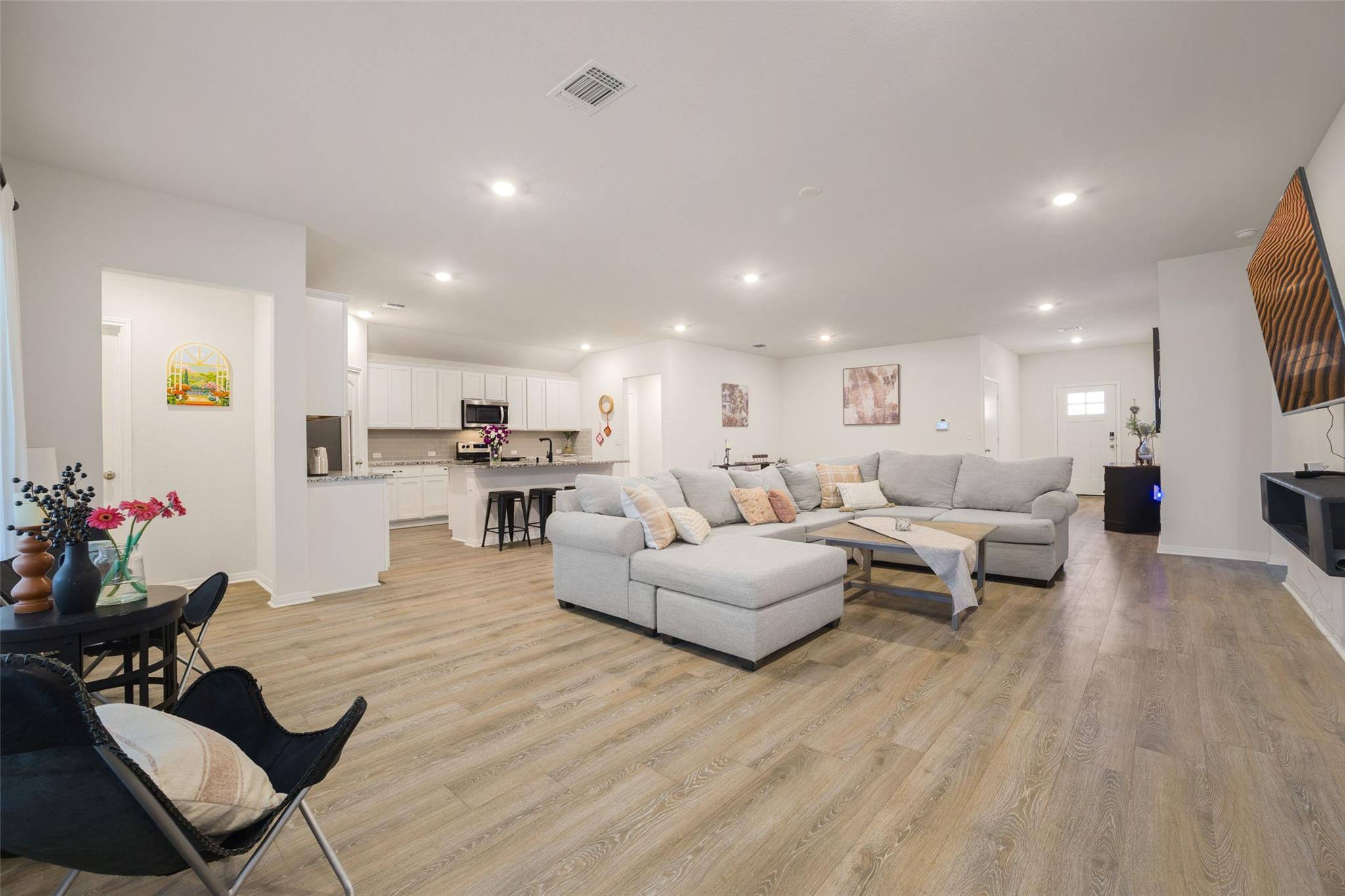 109 Egret DR