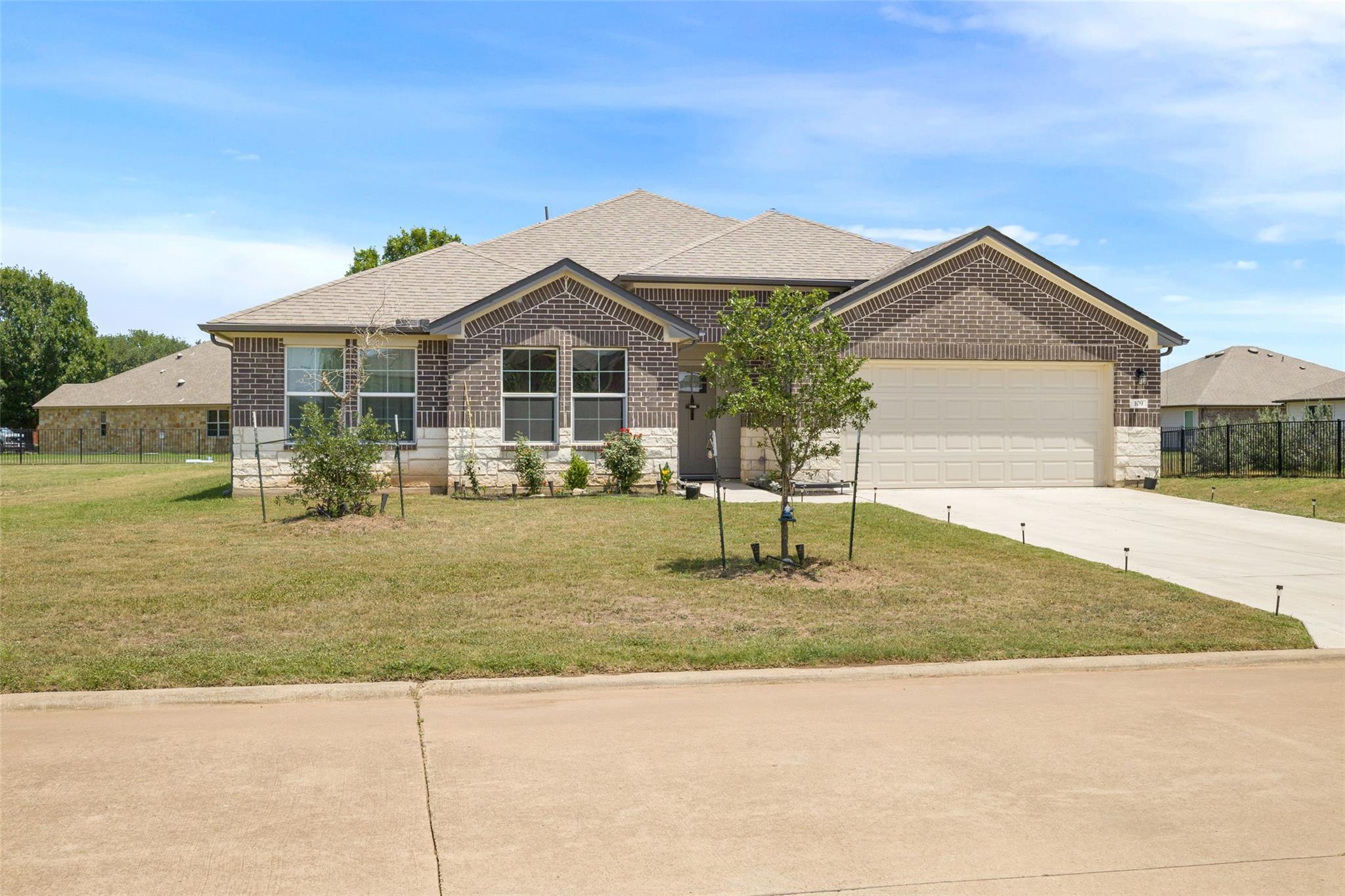 109 Egret DR