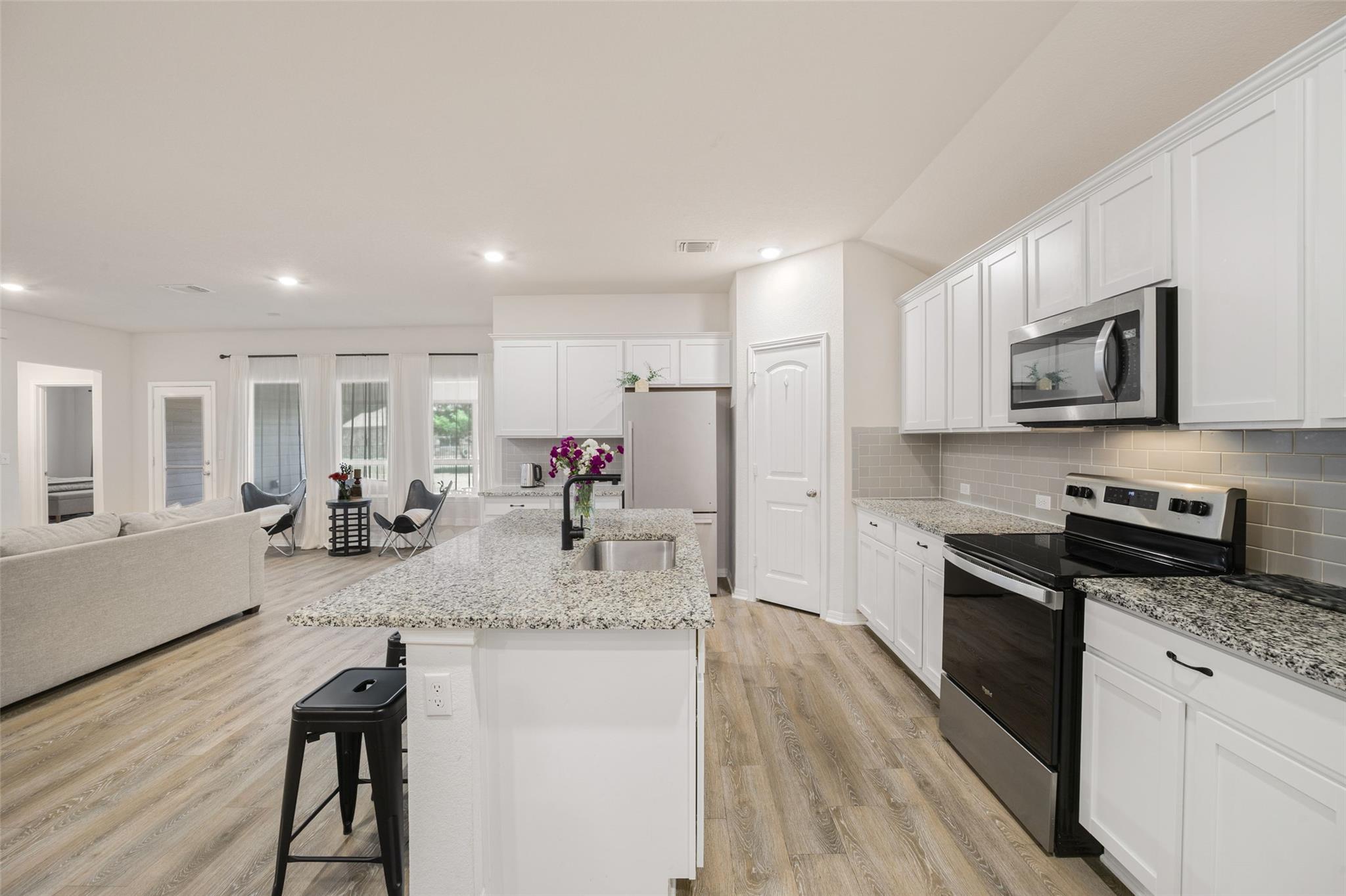 109 Egret DR
