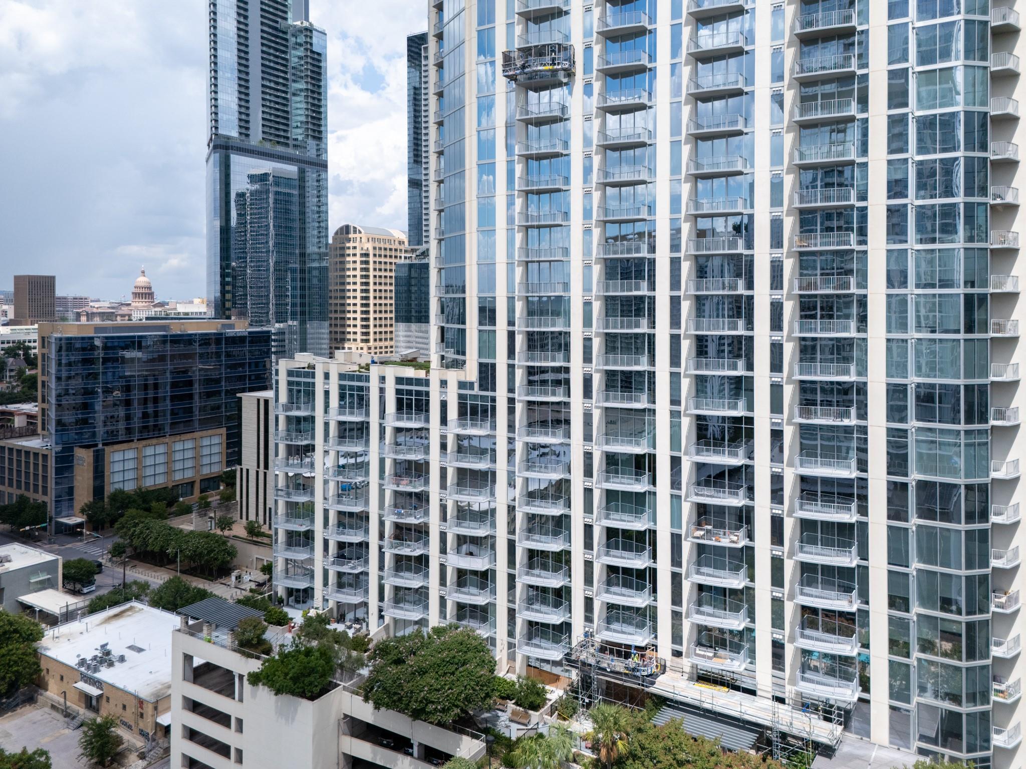 360 Nueces ST # 1306