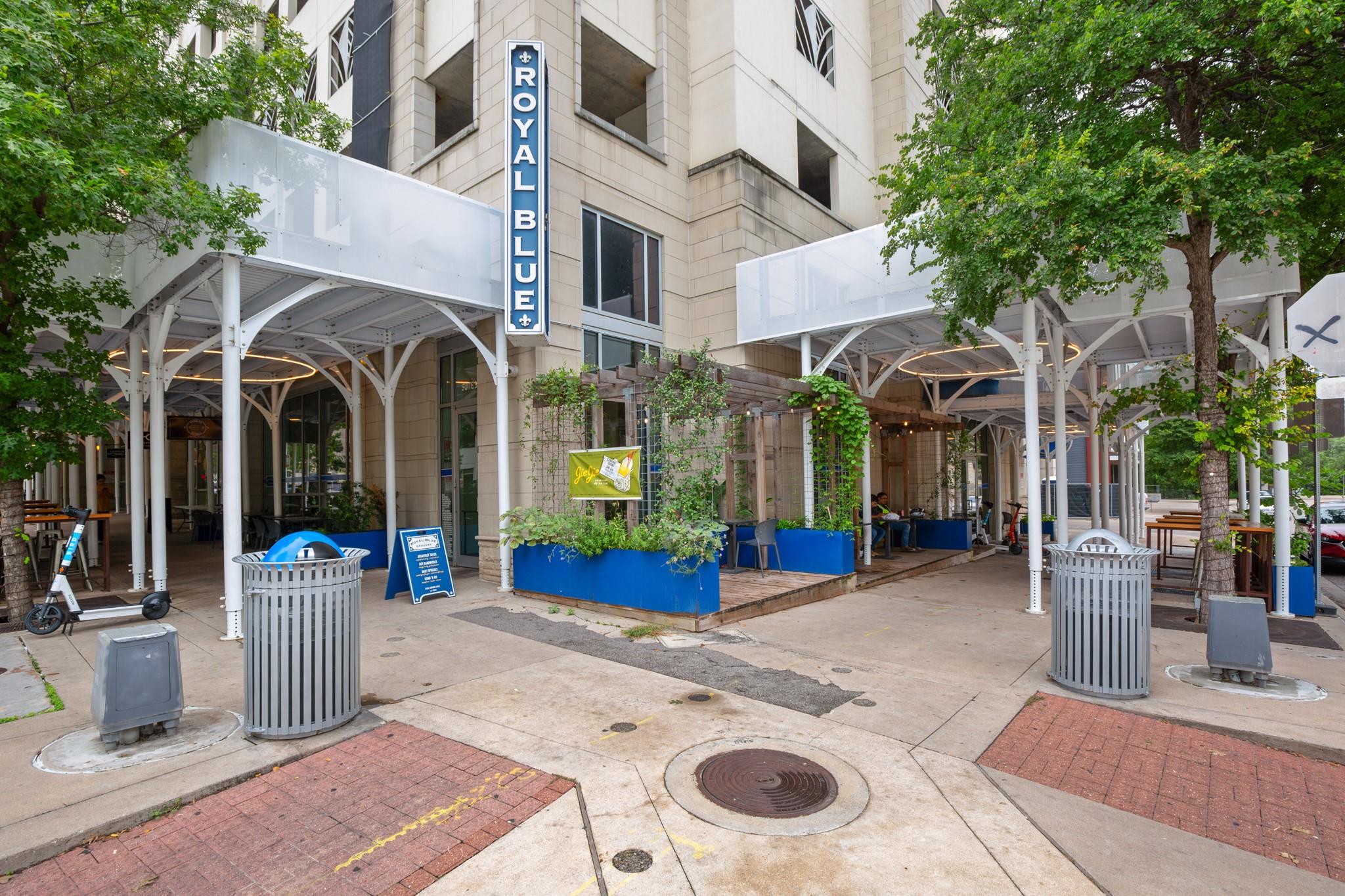 360 Nueces ST # 1306