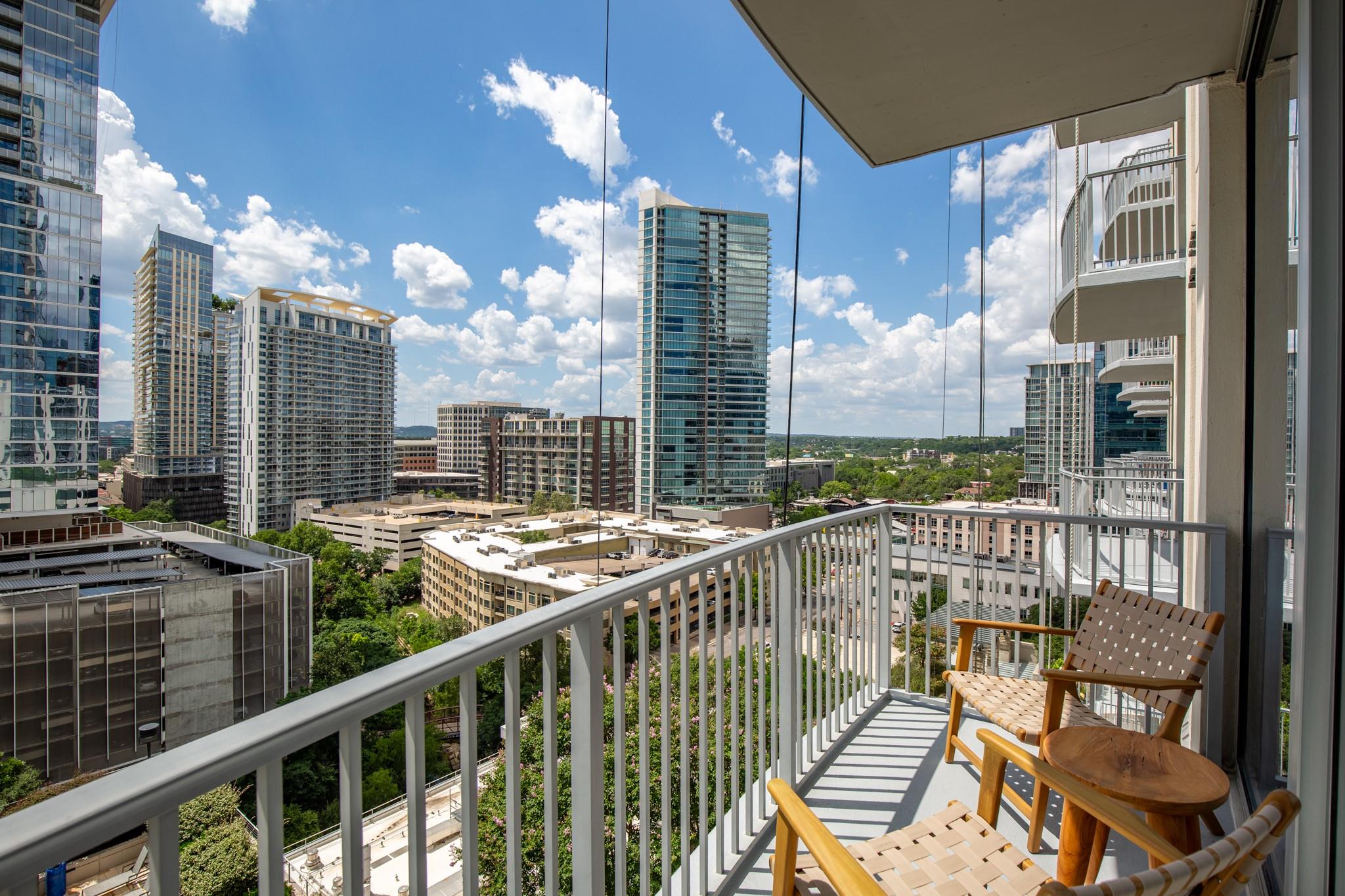 360 Nueces ST # 1306