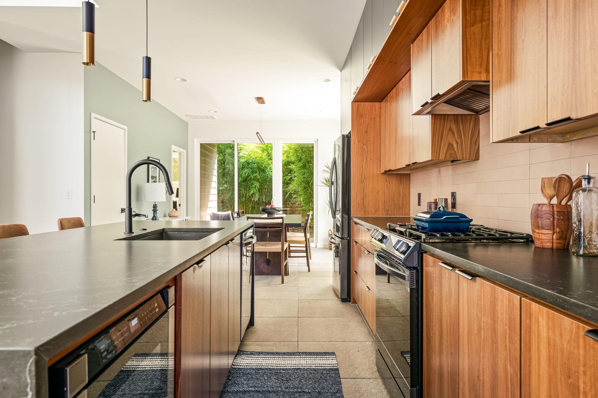 605 Brentwood ST # 1