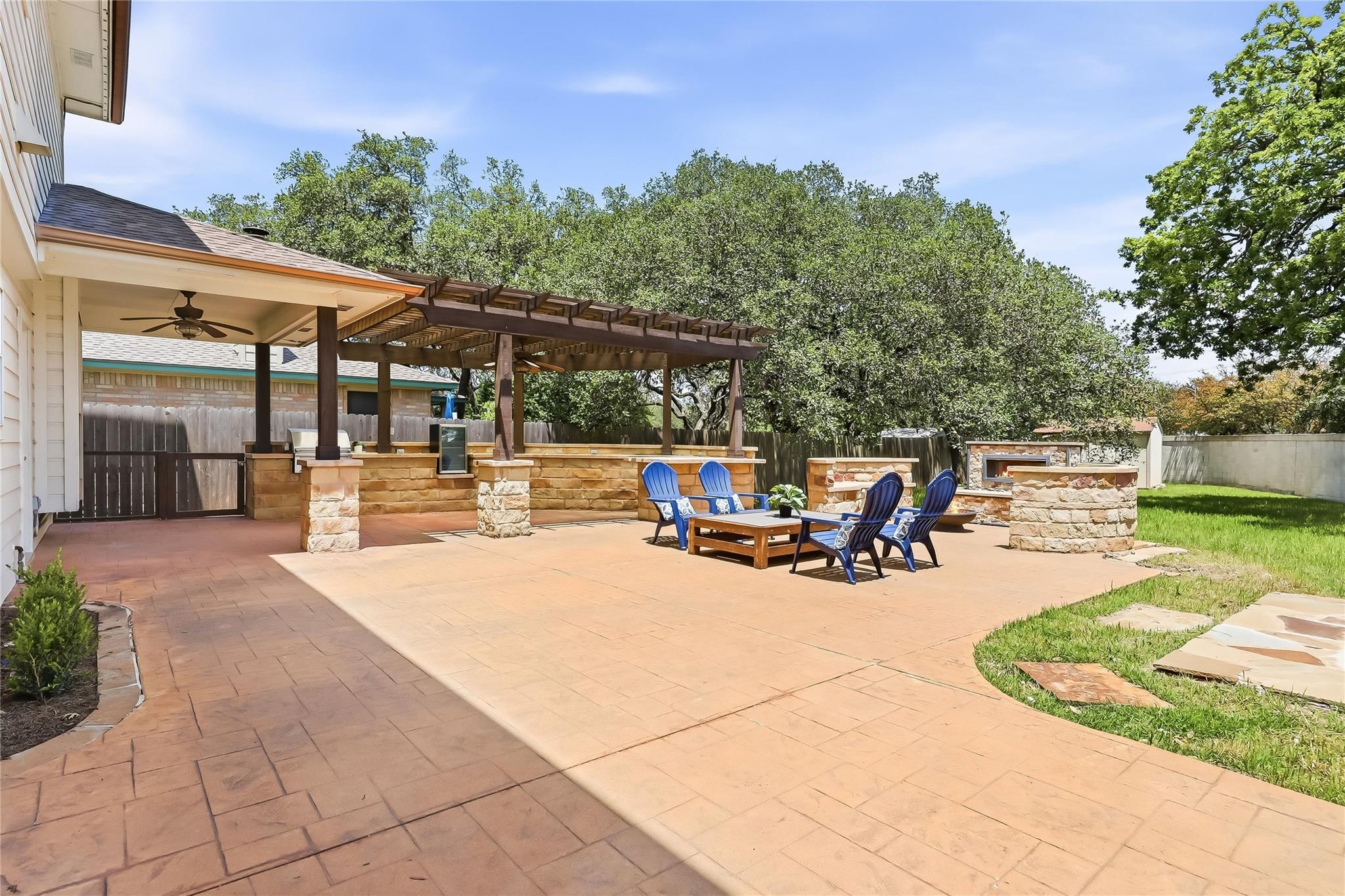 4400 Chickasaw CT