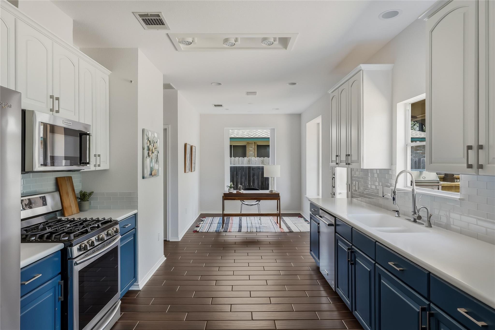4400 Chickasaw CT
