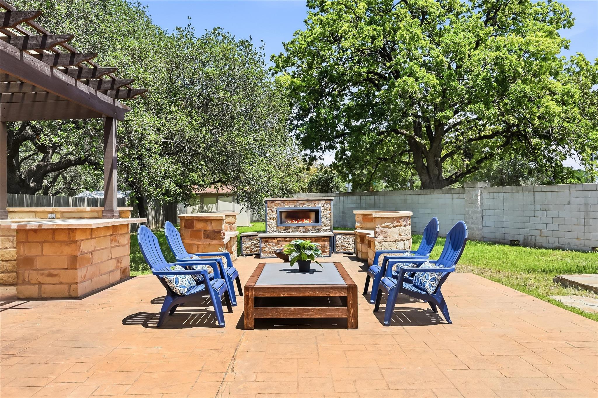4400 Chickasaw CT