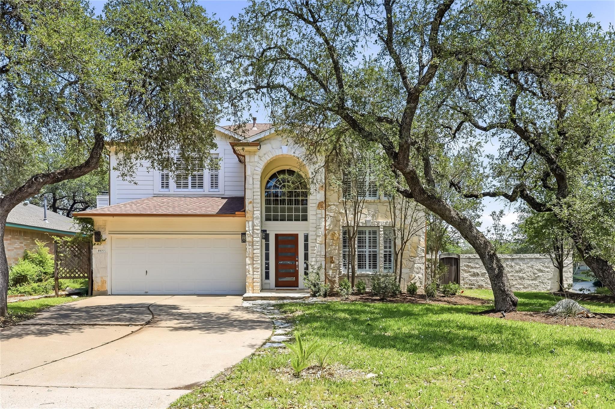 4400 Chickasaw CT