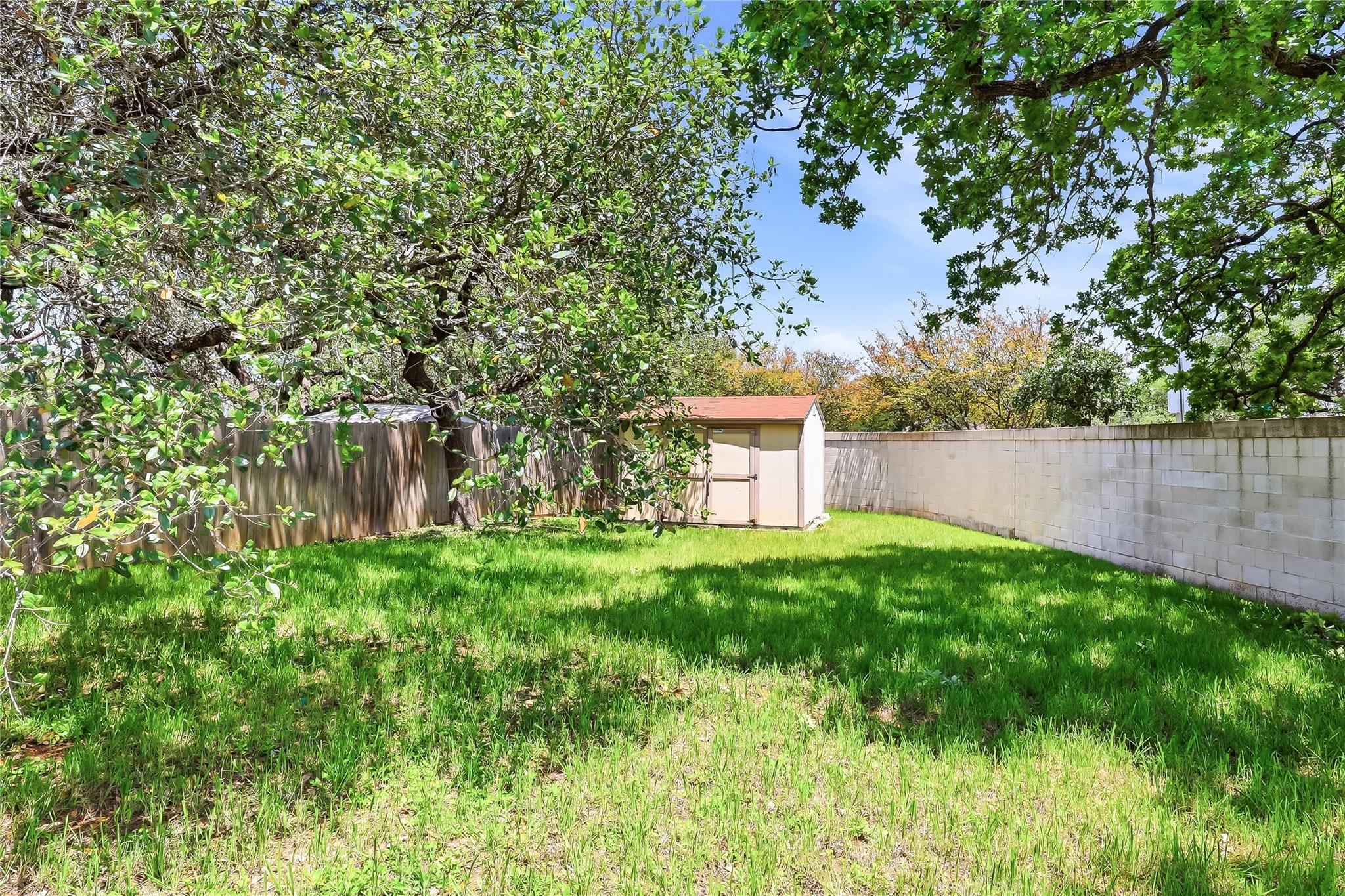 4400 Chickasaw CT